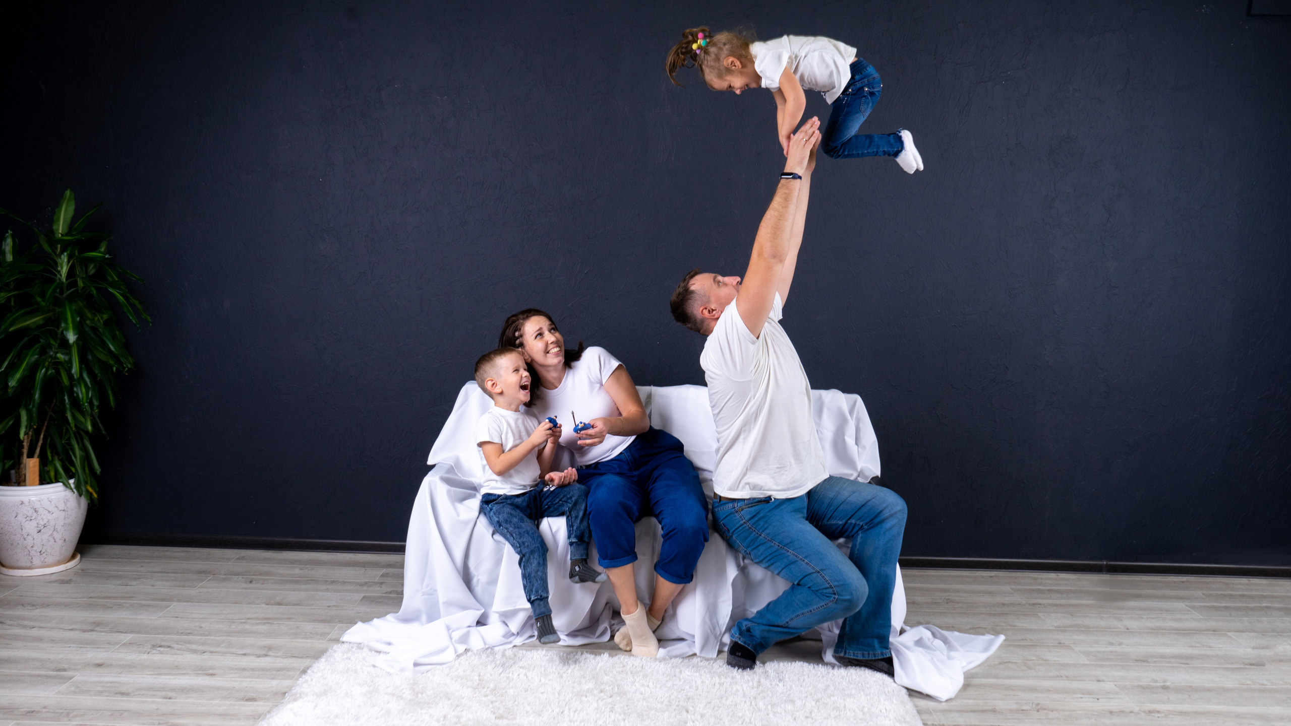 Артур, Дарья, Мира, Максим. Фотограф Ахмедов Эльдар Чита