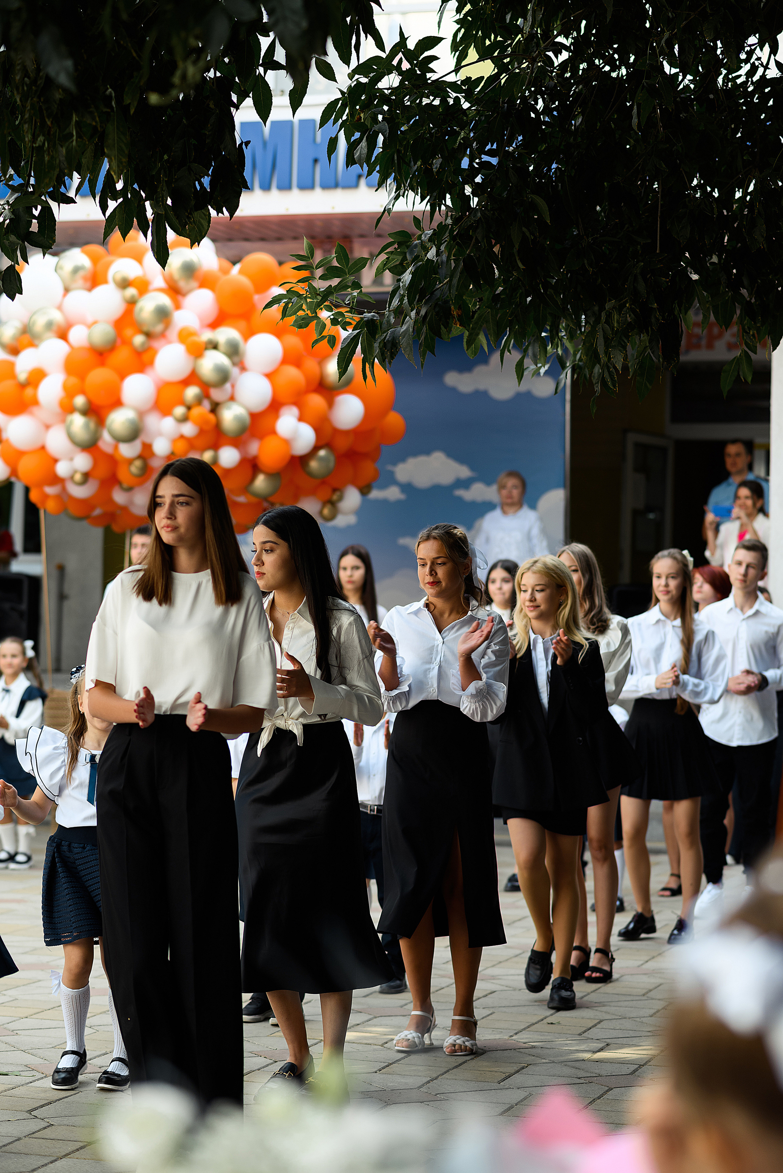 Линейка 1Д Гимназия 118. Свадебный и семейный фотограф в Ростове-на-Дону Алина Астахова