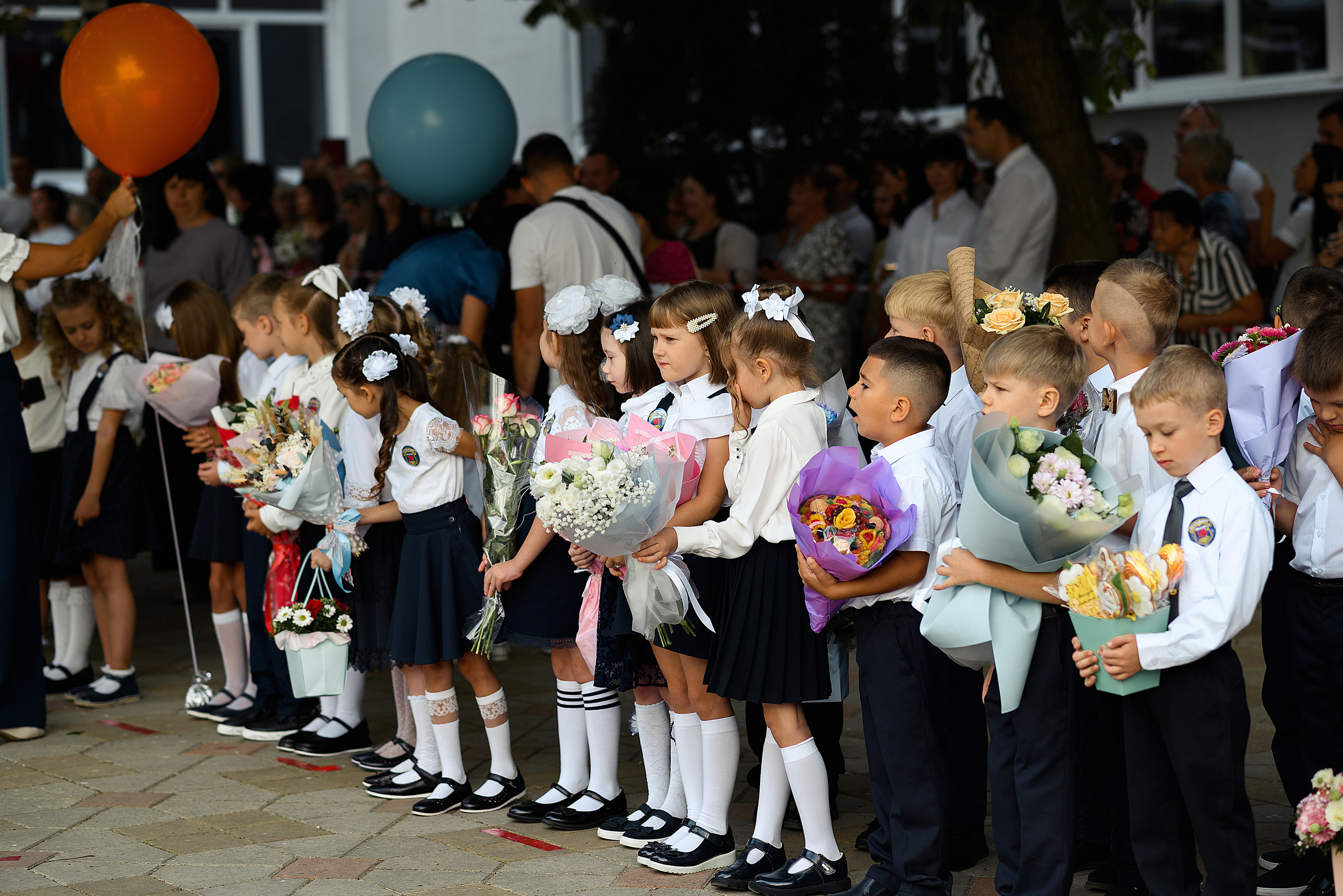 Линейка 1Д Гимназия 118. Свадебный и семейный фотограф в Ростове-на-Дону Алина Астахова