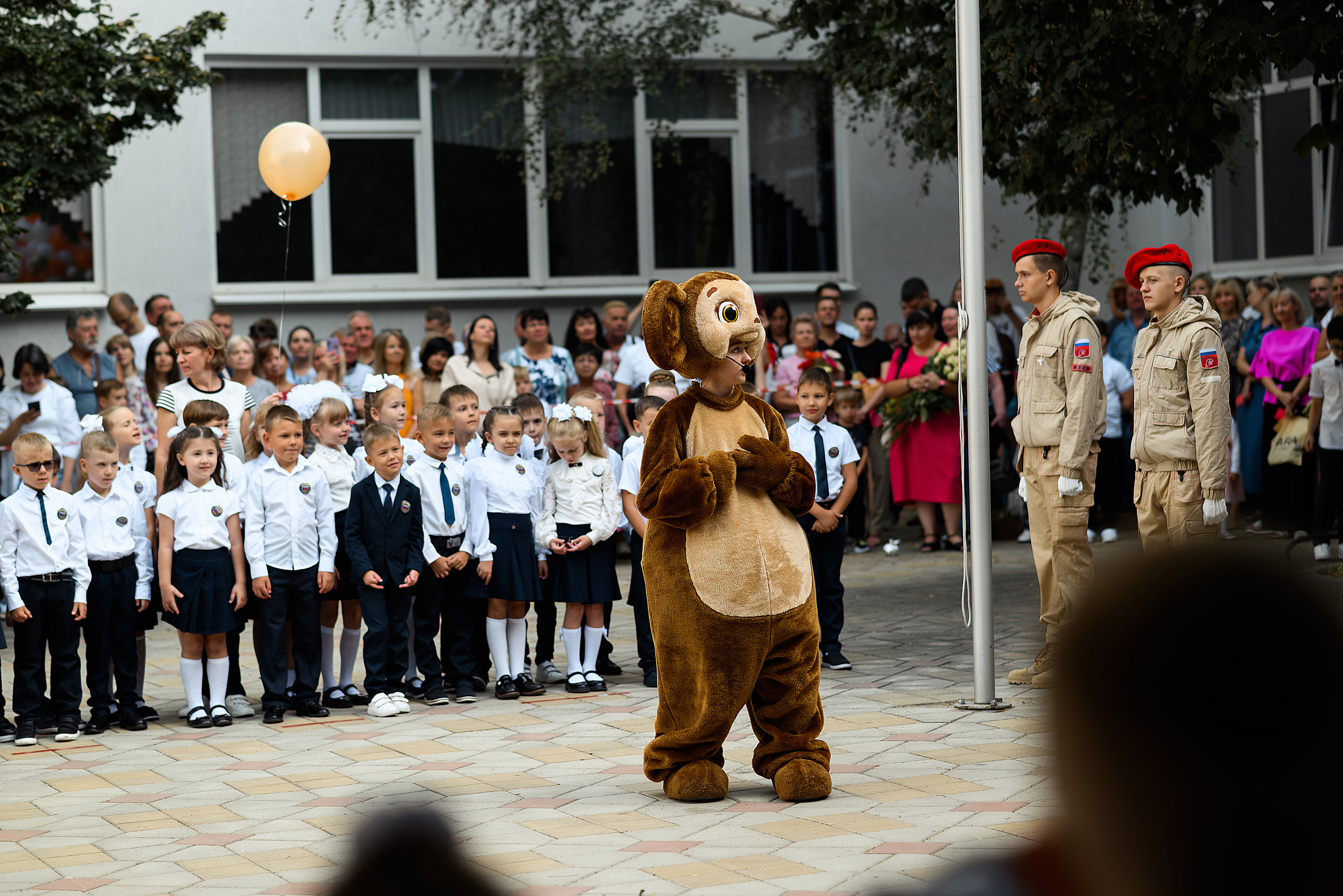 Линейка 1Д Гимназия 118. Свадебный и семейный фотограф в Ростове-на-Дону Алина Астахова