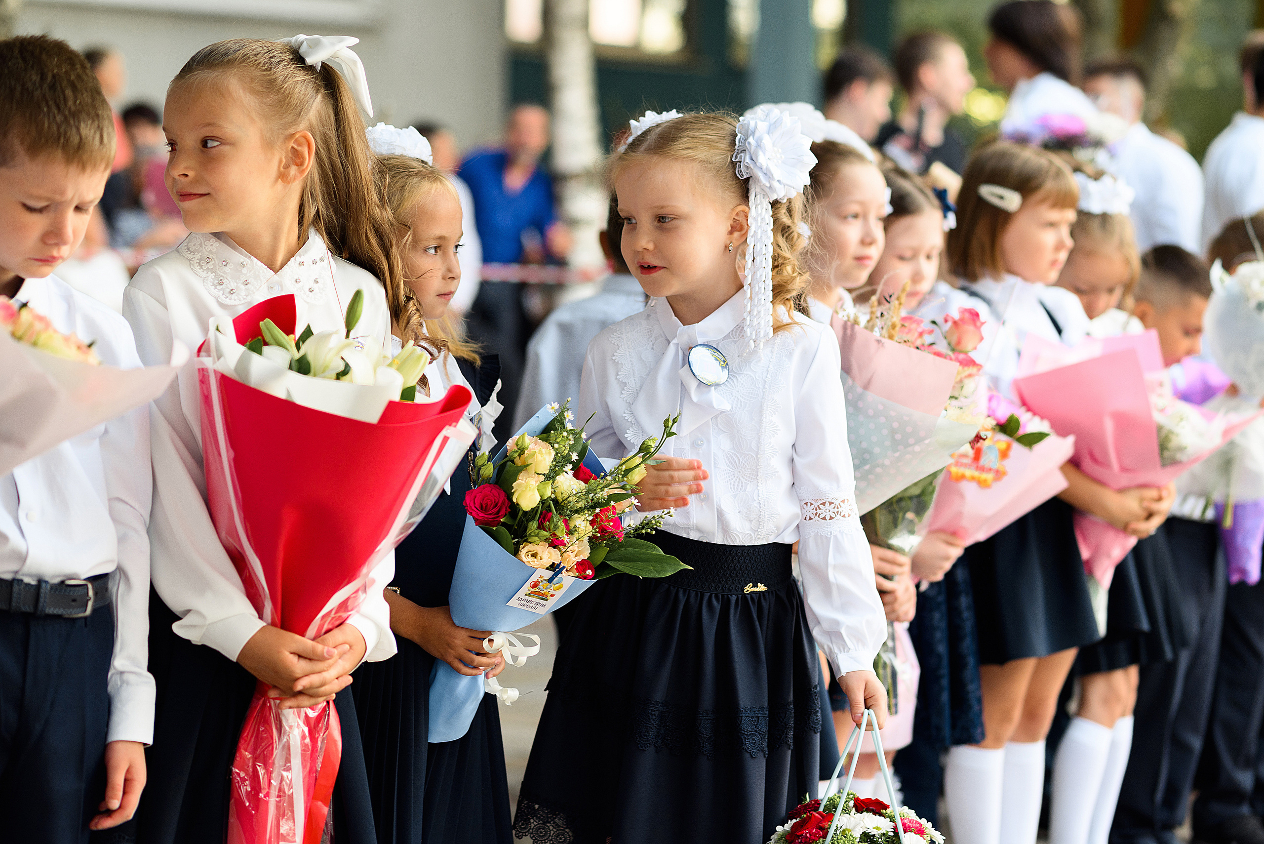 Линейка 1Д Гимназия 118. Свадебный и семейный фотограф в Ростове-на-Дону Алина Астахова