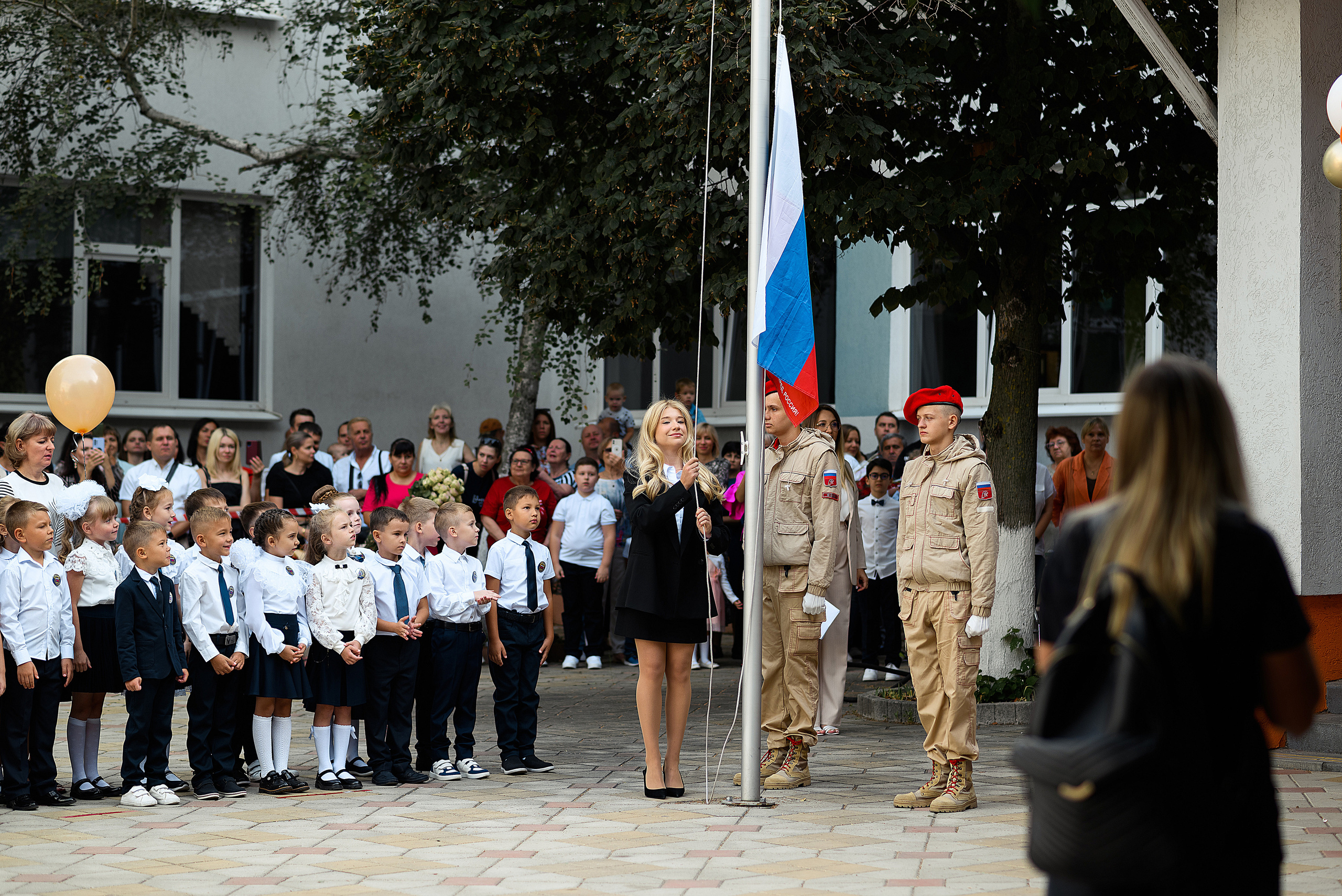 Линейка 1Д Гимназия 118. Свадебный и семейный фотограф в Ростове-на-Дону Алина Астахова
