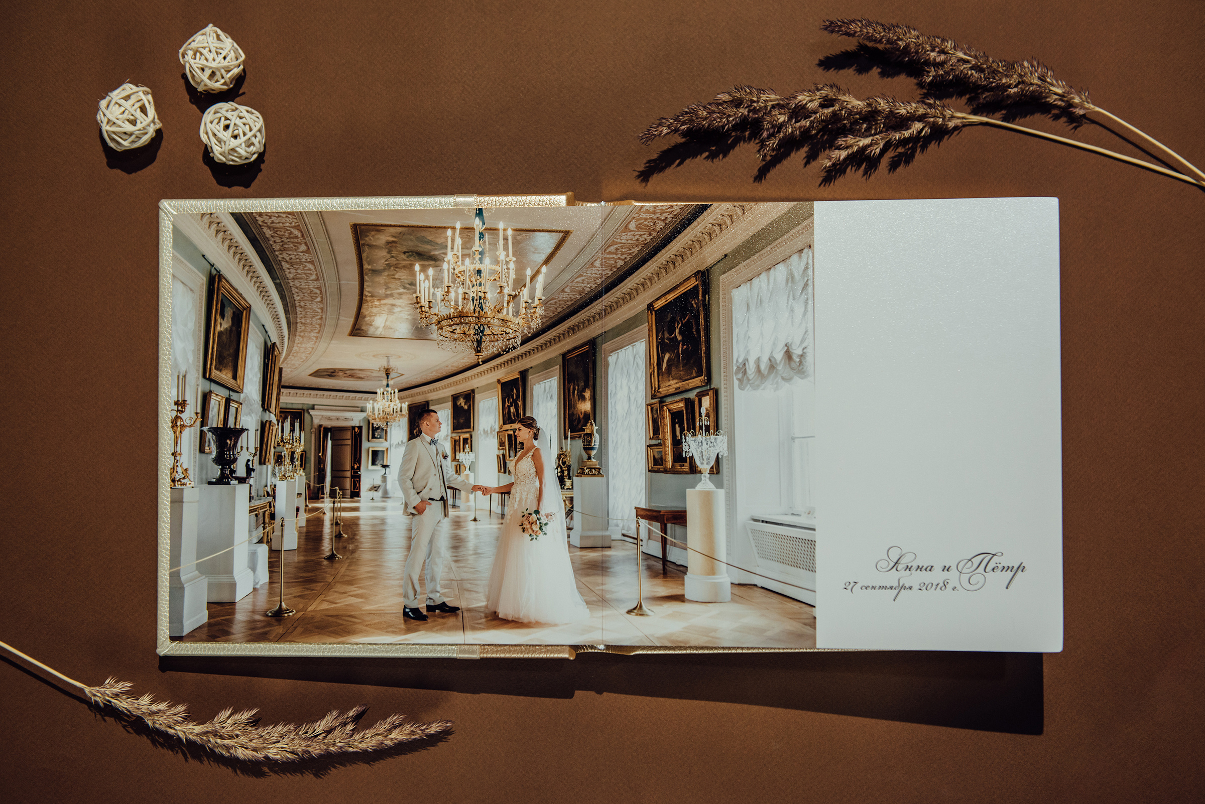 Заказать свадебную книгу в Санкт-Петербурге