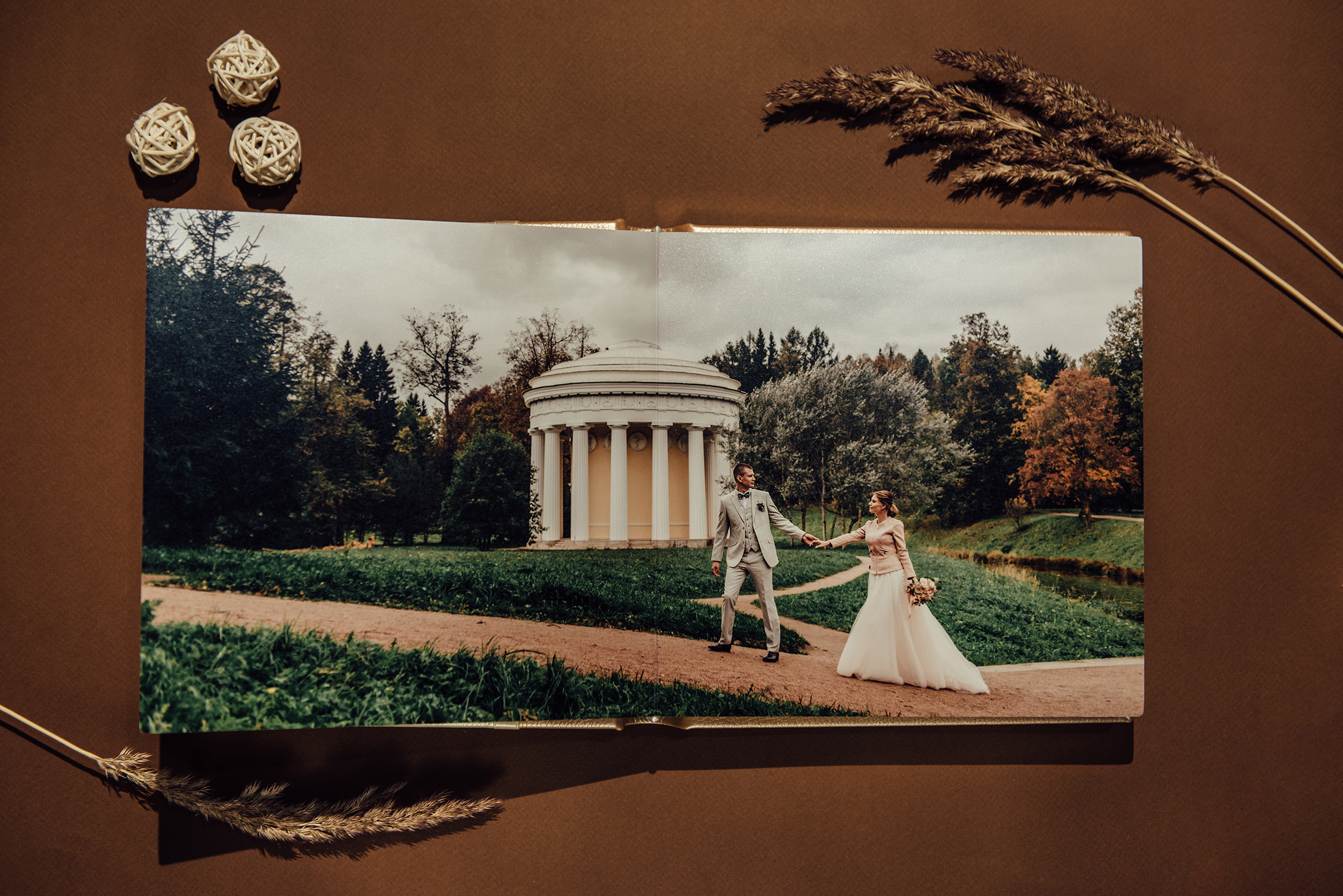 Заказать свадебную книгу в Санкт-Петербурге