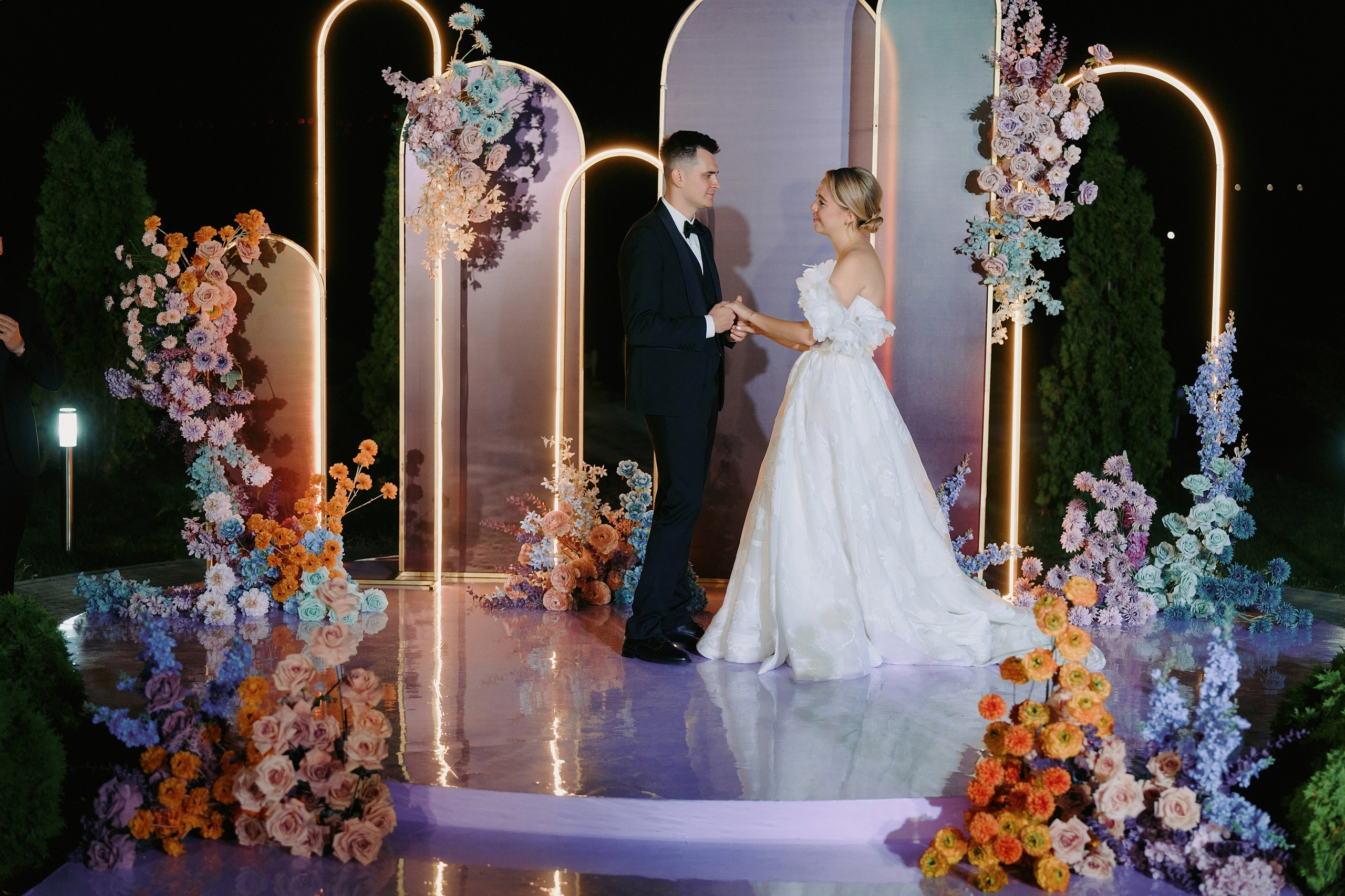 Премиум свадьбы в Ростове-на-Дону от ДЕЙЗИ. Ресторан Усадьба. Студия событий ДЕЙЗИ. Организация мероприятий. Свадебное агентство в Ростове-на-Дону. Свадебный организатор. Организация свадьбы под ключ