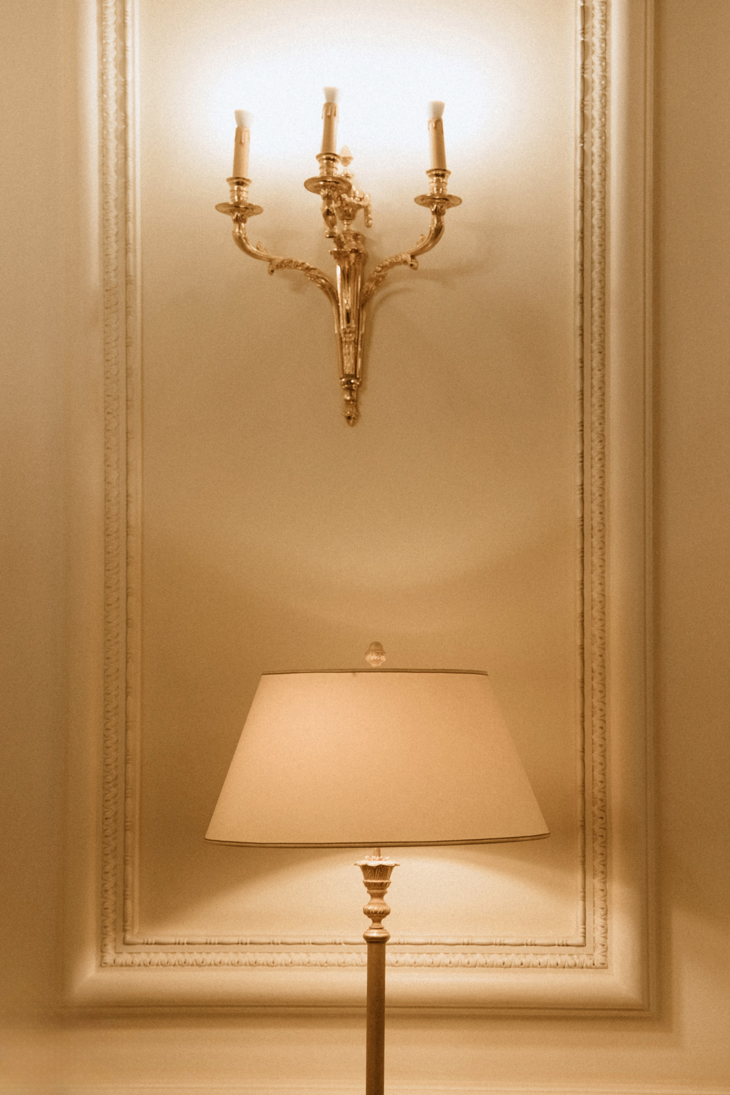 Свадебная фотосъемка в отеле Савой. Свадебный фотограф Москва