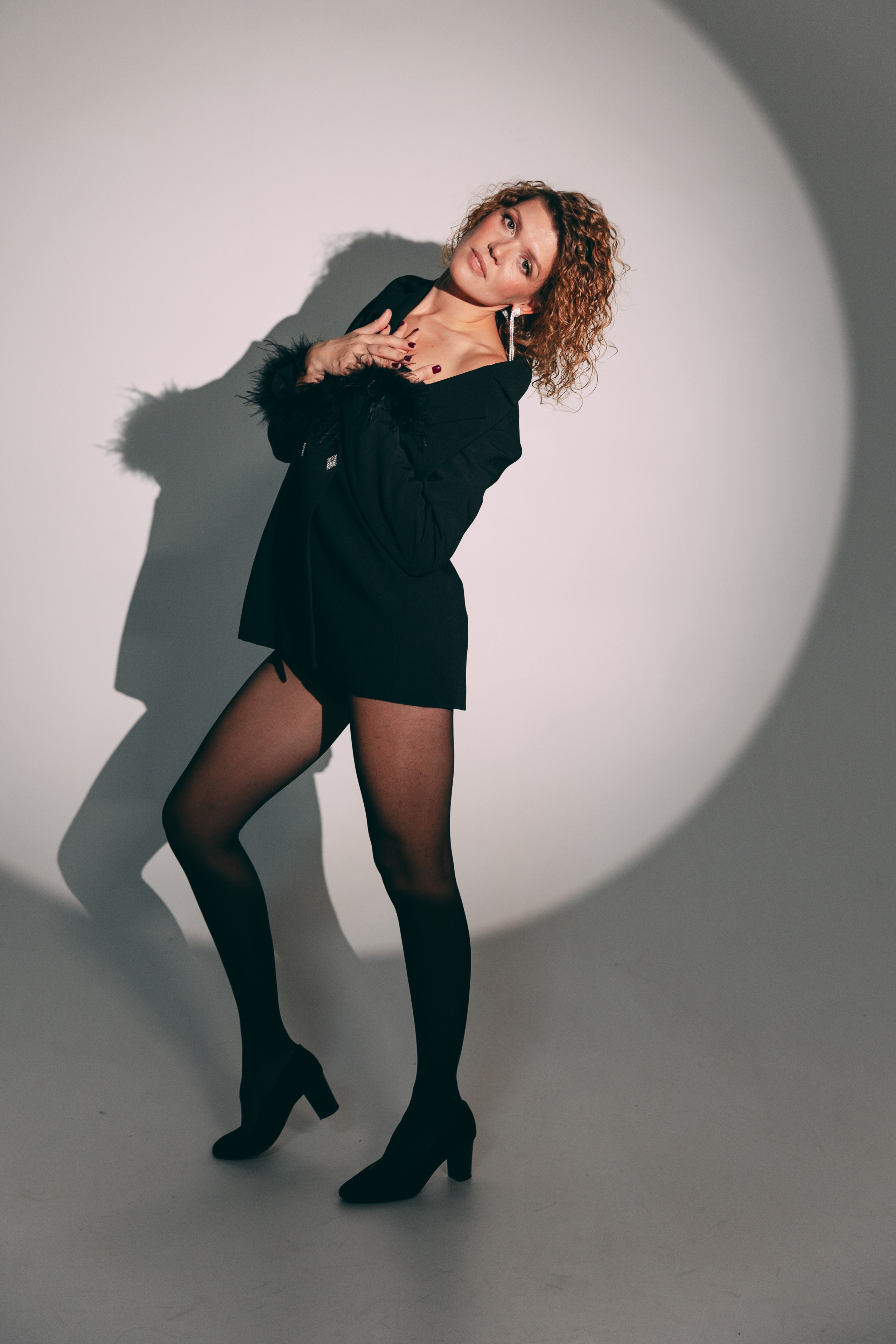 Настя, циклорама + маски гобо. Семейный фотограф в Санкт-Петербурге Алиса Мохова