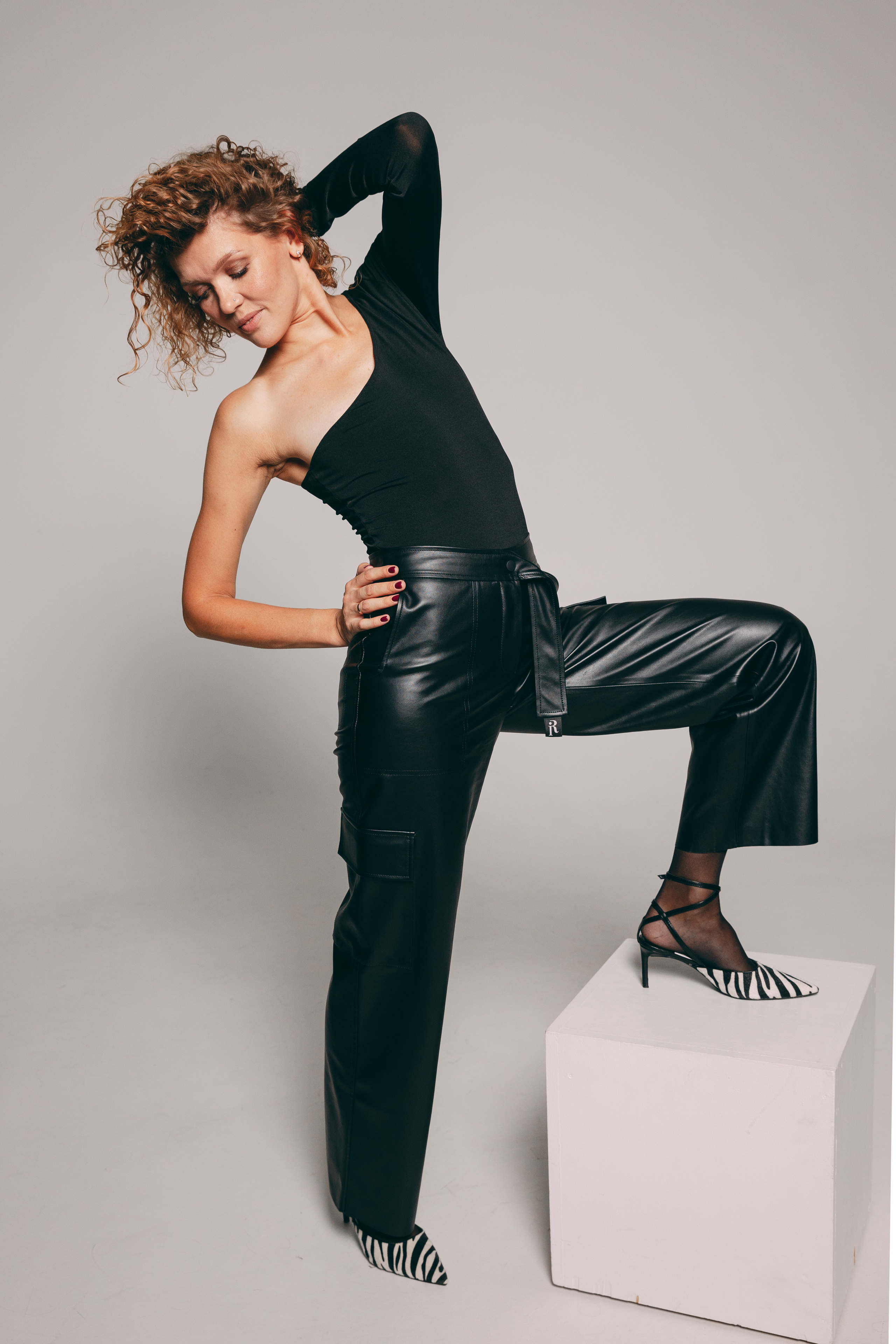 Настя, циклорама + маски гобо. Семейный фотограф в Санкт-Петербурге Алиса Мохова