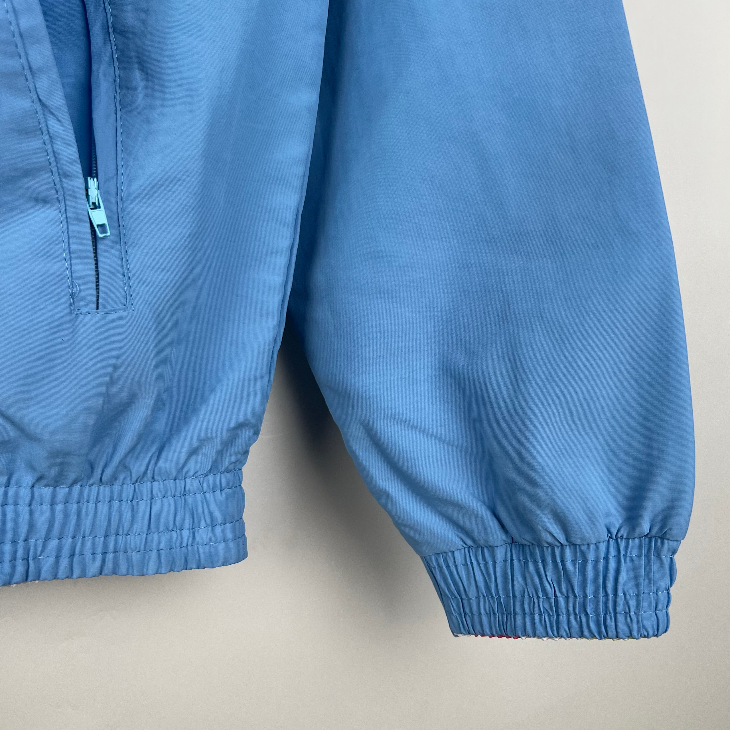 Купить ветровку Manchester City 2023-2024 имеет две стороны. Футбольный магазин — ssw_magazin