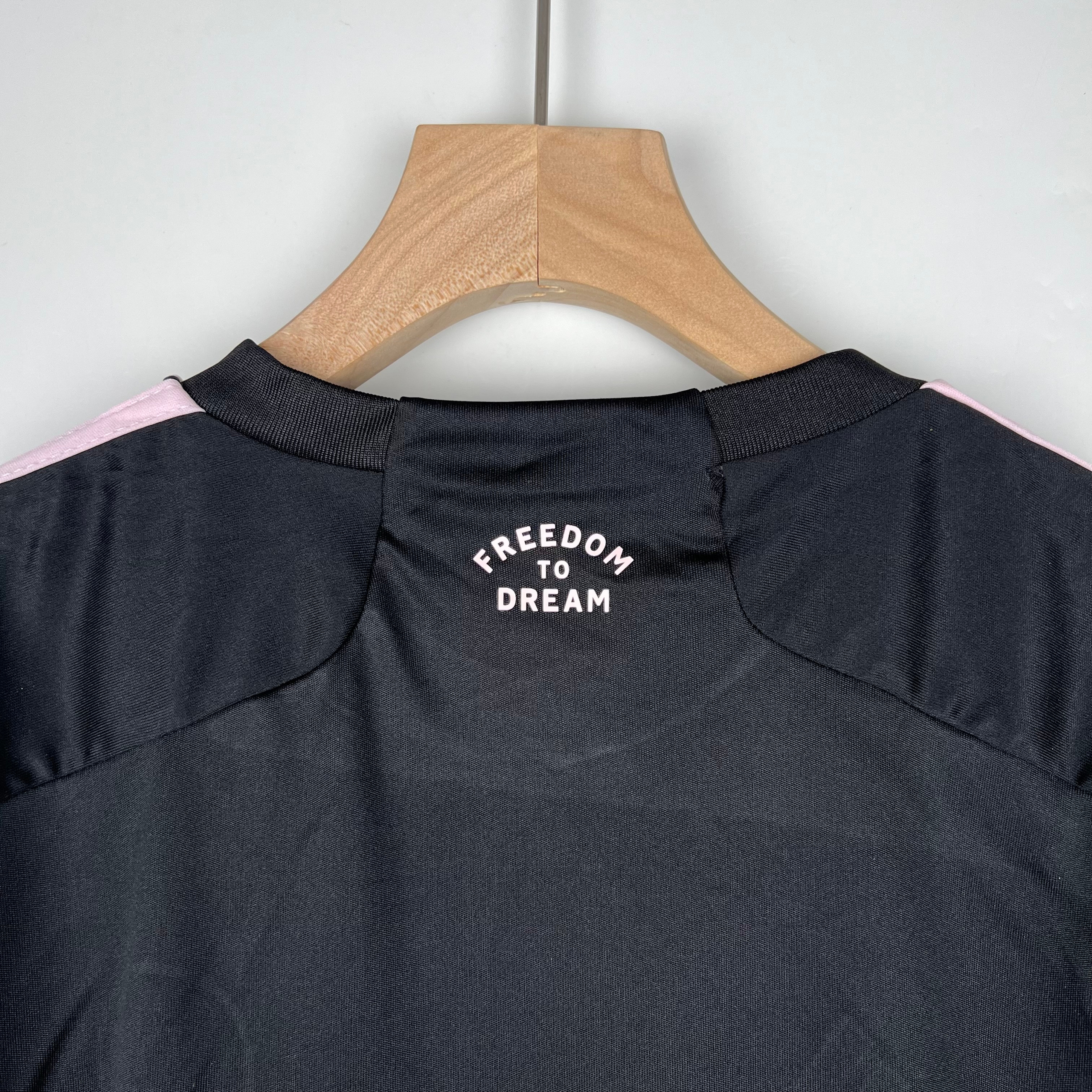 Детская выездная футбольная форма Miami 2023. Футбольный магазин — ssw_magazin