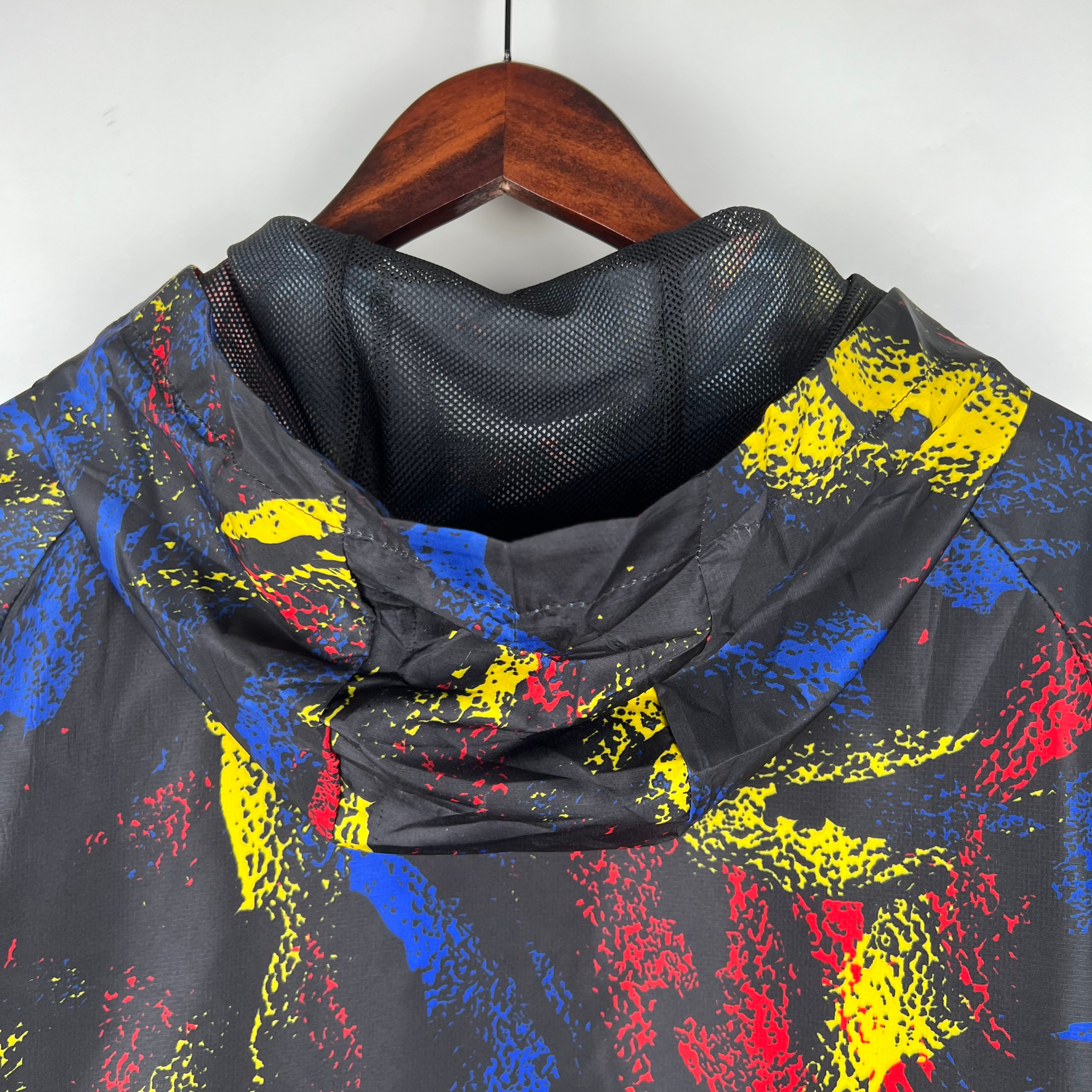 Ветровка сборной Кореи купить по цене 4900 рублей. Футбольный магазин — ssw_magazin