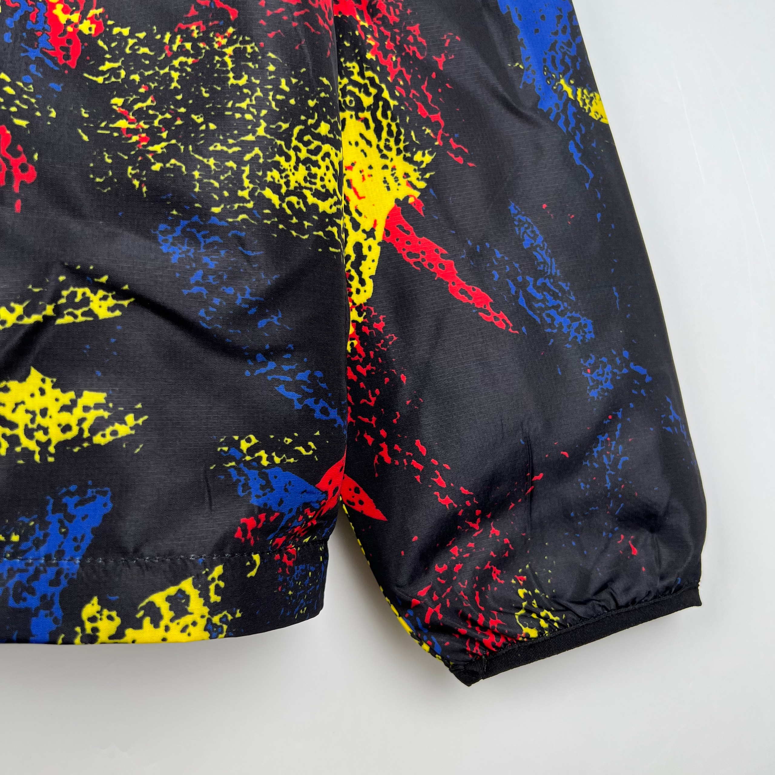 Ветровка сборной Кореи купить по цене 4900 рублей. Футбольный магазин — ssw_magazin