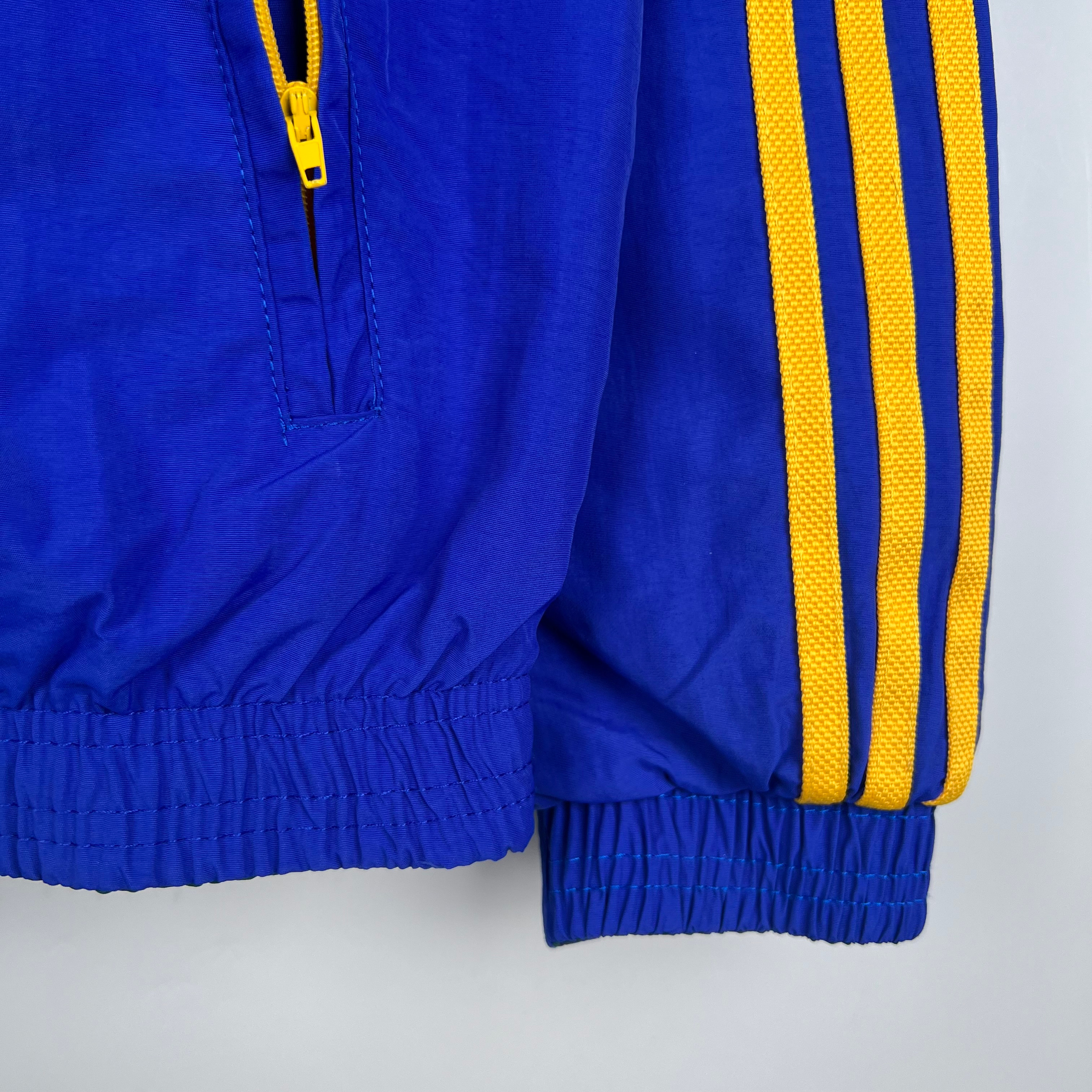 Двусторонняя ветровка Manchester United 2023-2024. Футбольный магазин — ssw_magazin