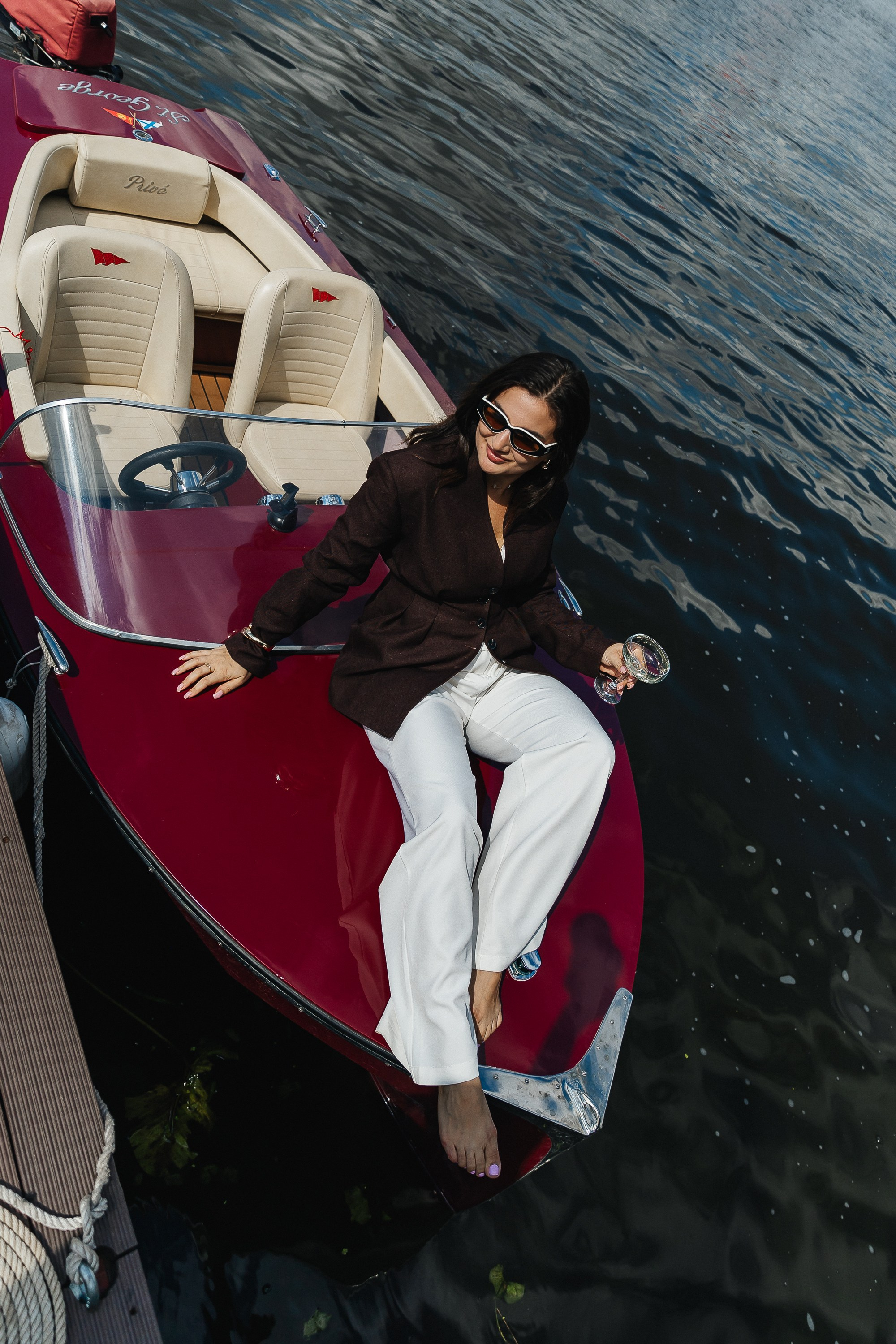 девичник на ретро катерах, ретрокатер, фотограф на девичник, прогулка на яхте, фотосессия на катере, ретро-катер, катер в москве