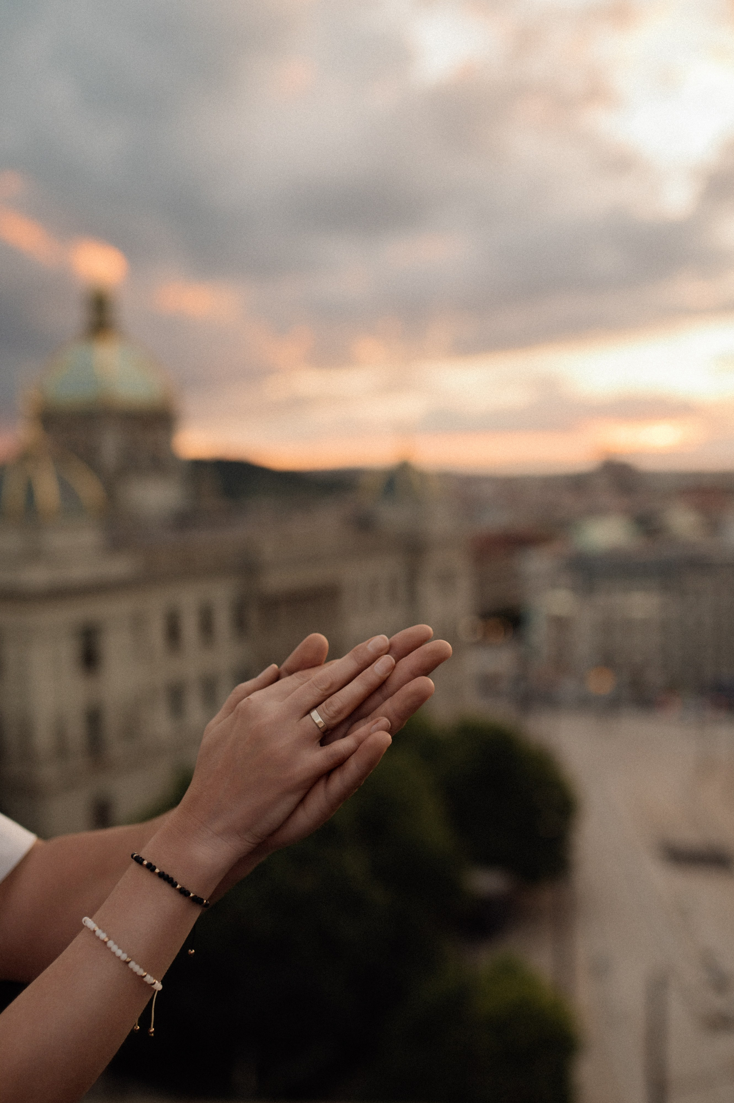 Prague Couple Photoshoot at Sunset. Photographer in Prague Yara Kurkus