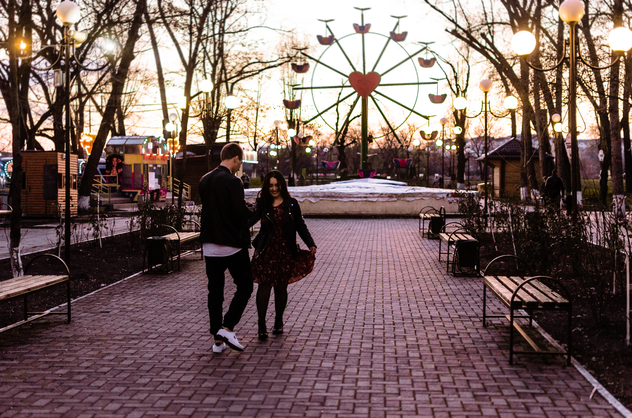 Love Story фотосессия Настя и Андрей в городе. Фотограф Ольга Дзюба. Фотограф Ольга Дзюба. Фототерапия как зеркало души. КМВ