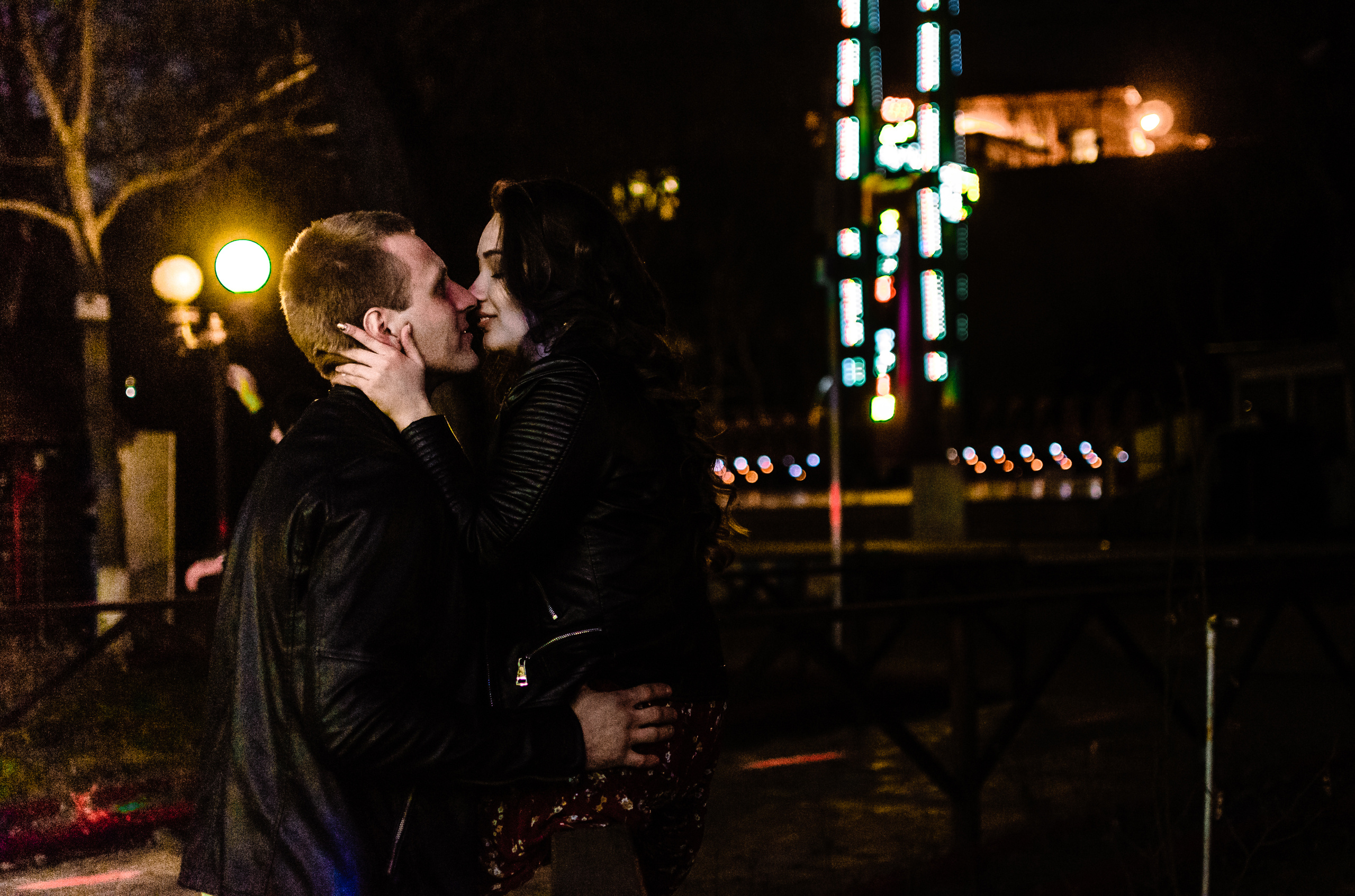 Love Story фотосессия Настя и Андрей в городе. Фотограф Ольга Дзюба. Фотограф Ольга Дзюба. Фототерапия как зеркало души. КМВ