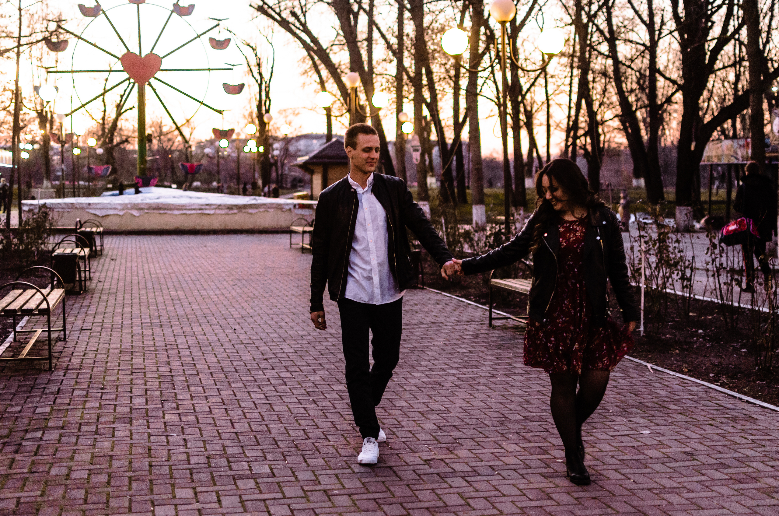 Love Story фотосессия Настя и Андрей в городе. Фотограф Ольга Дзюба. Фотограф Ольга Дзюба. Фототерапия как зеркало души. КМВ