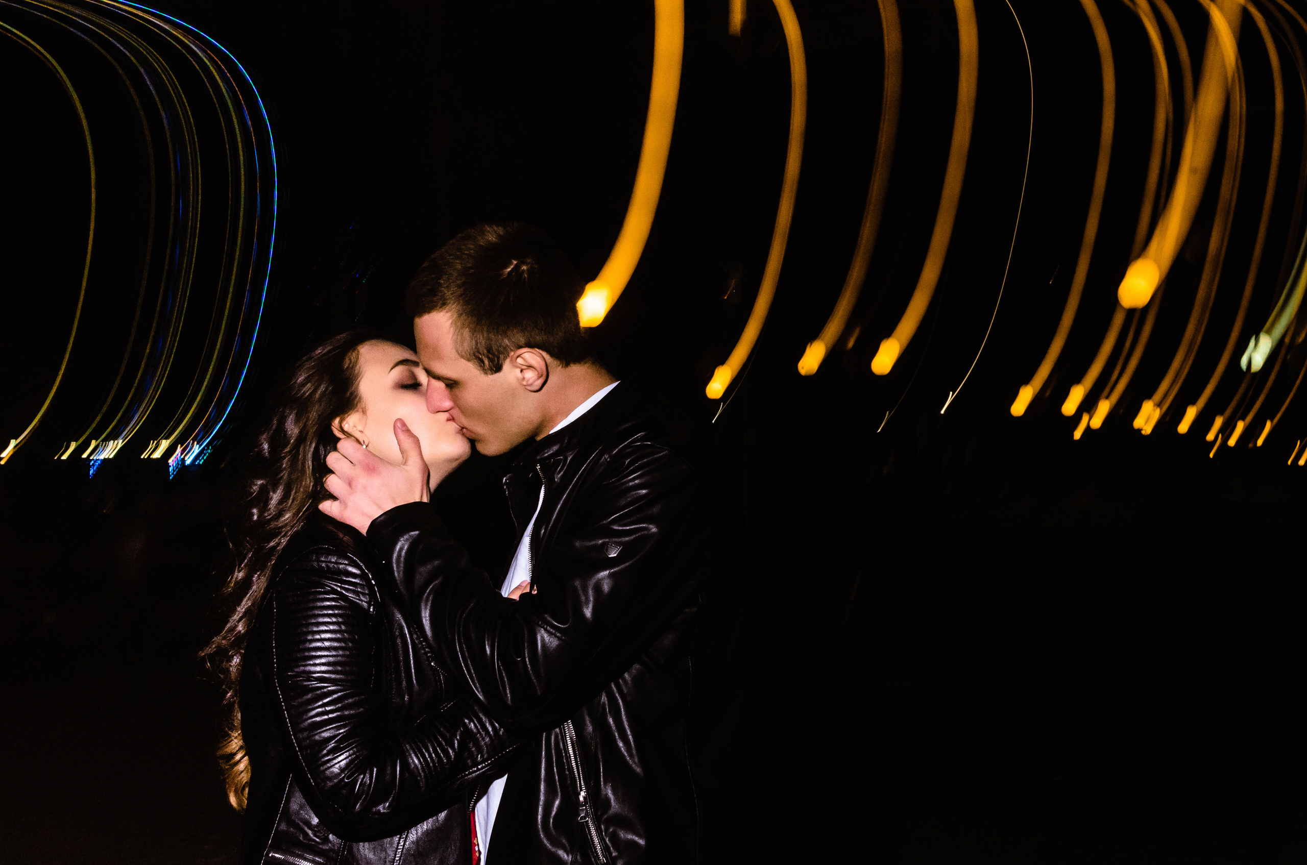 Love Story фотосессия Настя и Андрей в городе. Фотограф Ольга Дзюба. Фотограф Ольга Дзюба. Фототерапия как зеркало души. КМВ