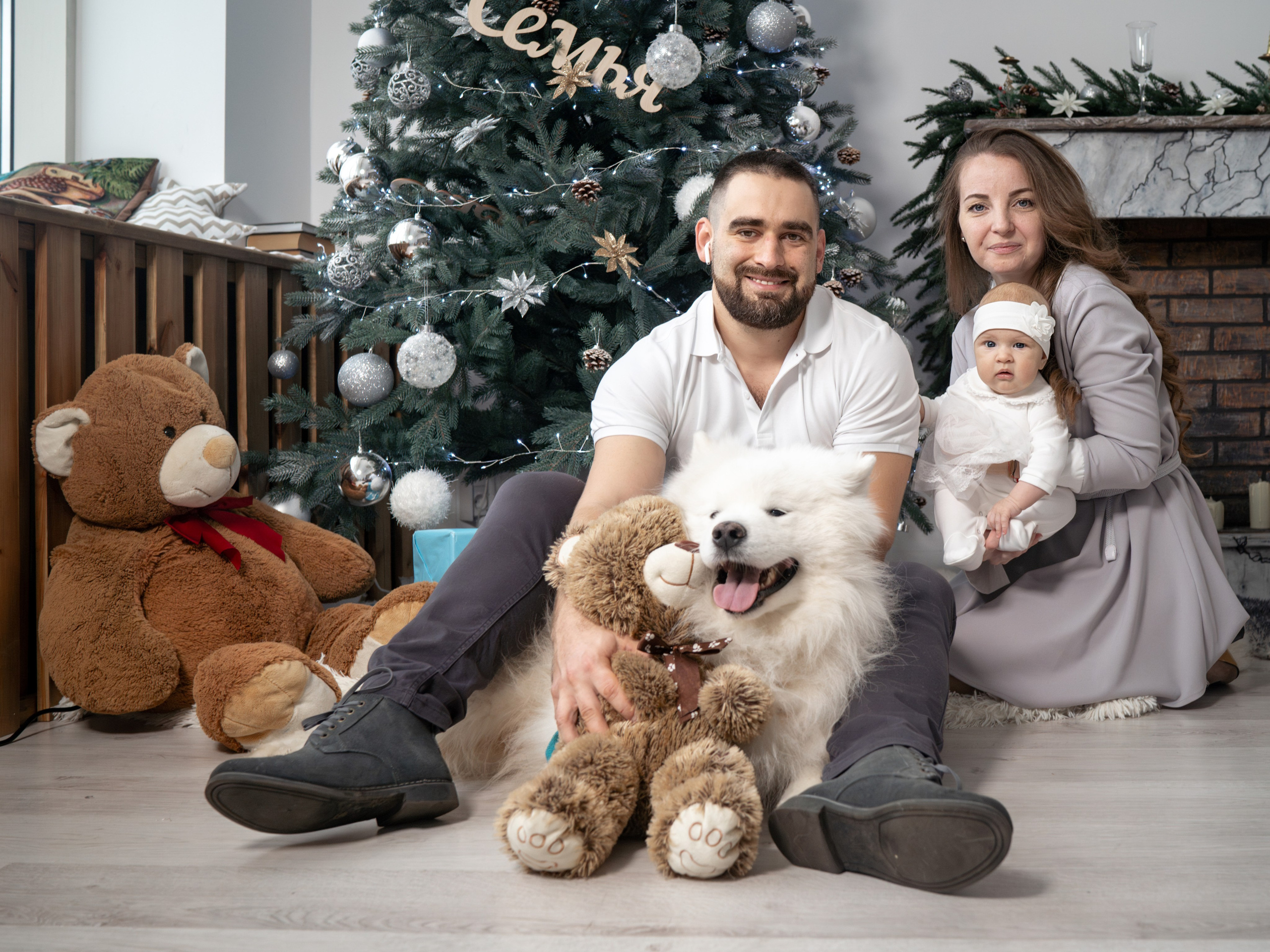 С самоедской лайкой. Фотограф Зинаида Евдокимова