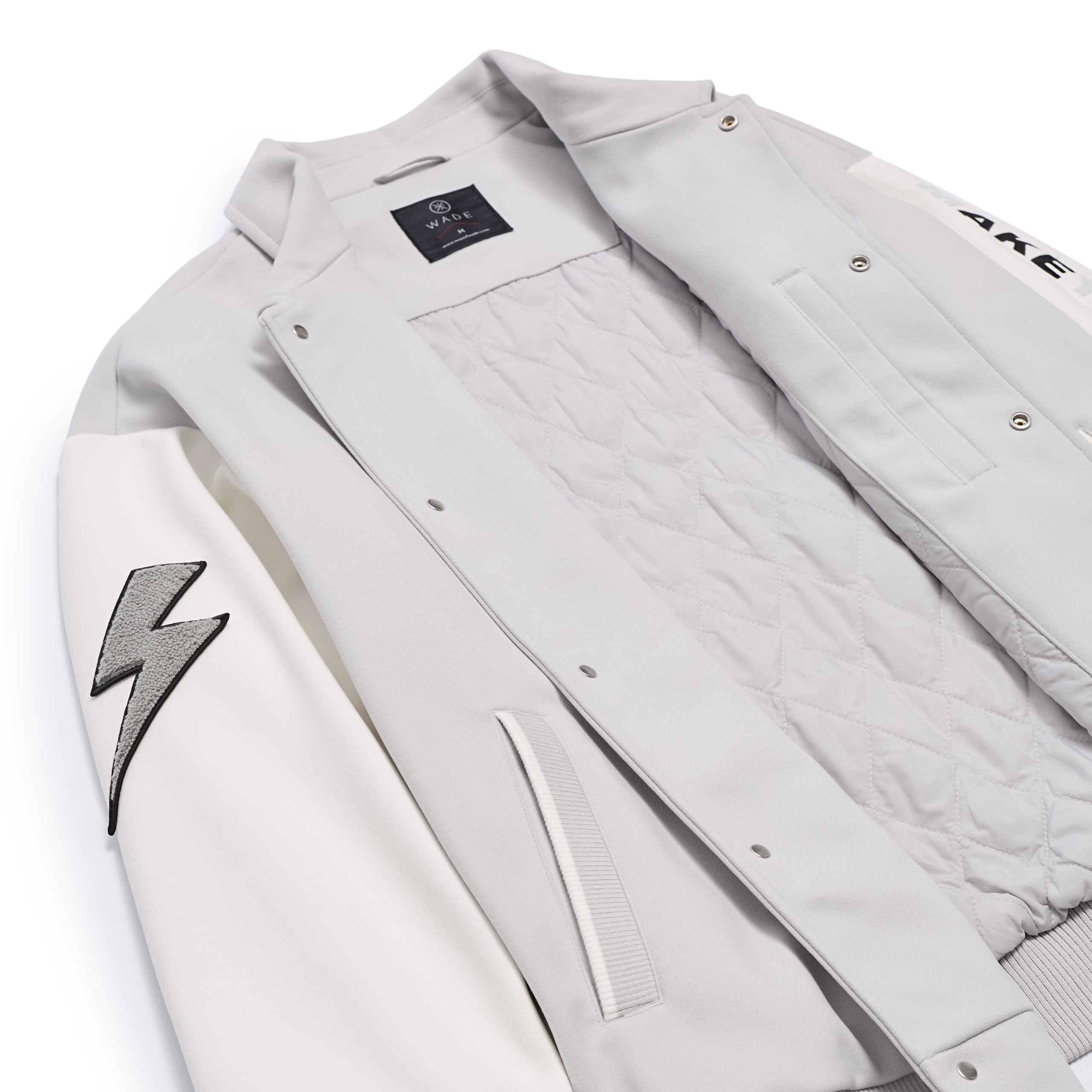 Съемка детской  и взрослой одежды в раскладку    фотосъемка одежды,  фотосъемка спортивной одежды, фотосъемка повседневной одежды, съемка для сайта, фотосъемка для маркетплейсов, фотосъемка дизайнерской одежды, фотосъемка премиумной одежды. фотосъемка бредовых вещей.