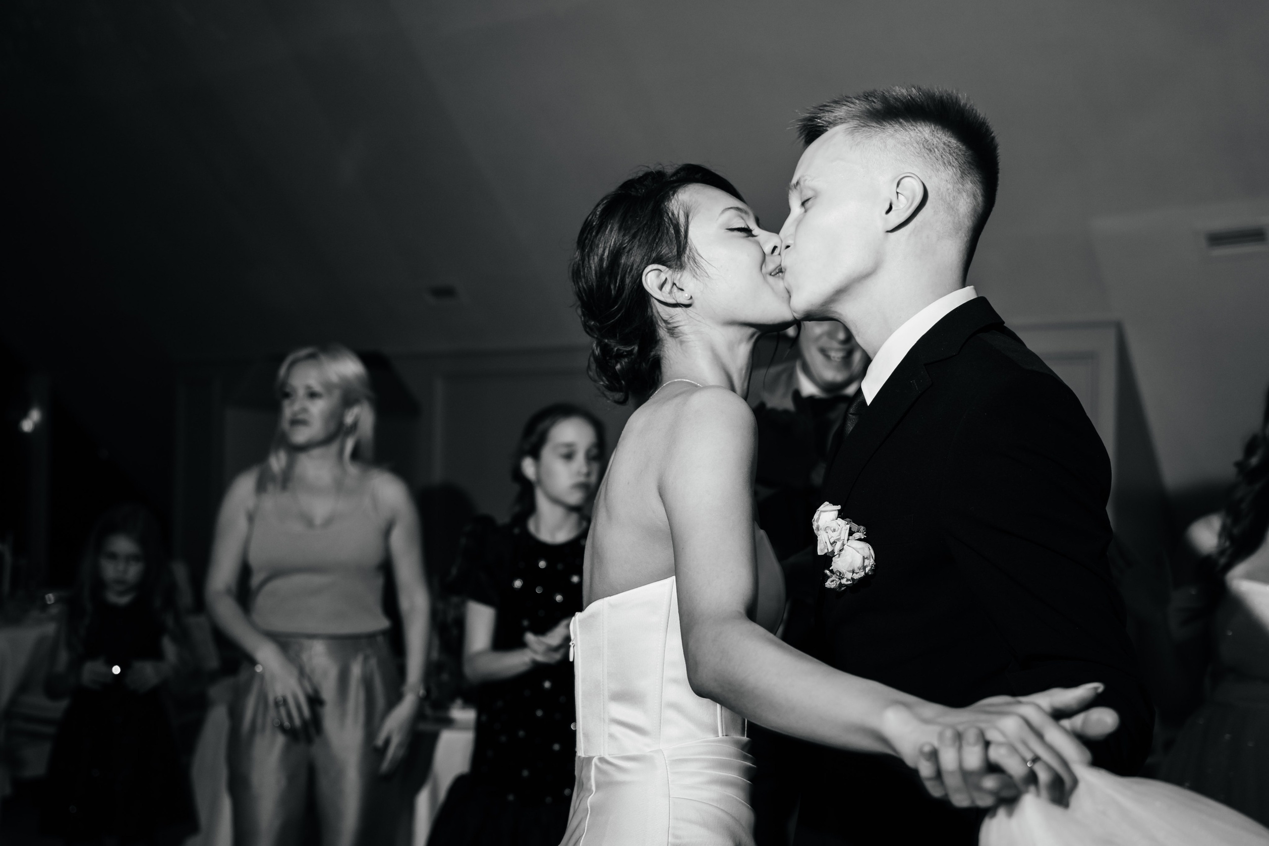 Максим и Майя. Видеограф и Фотограф в Челябинске Ксения и Владимир Рюмины