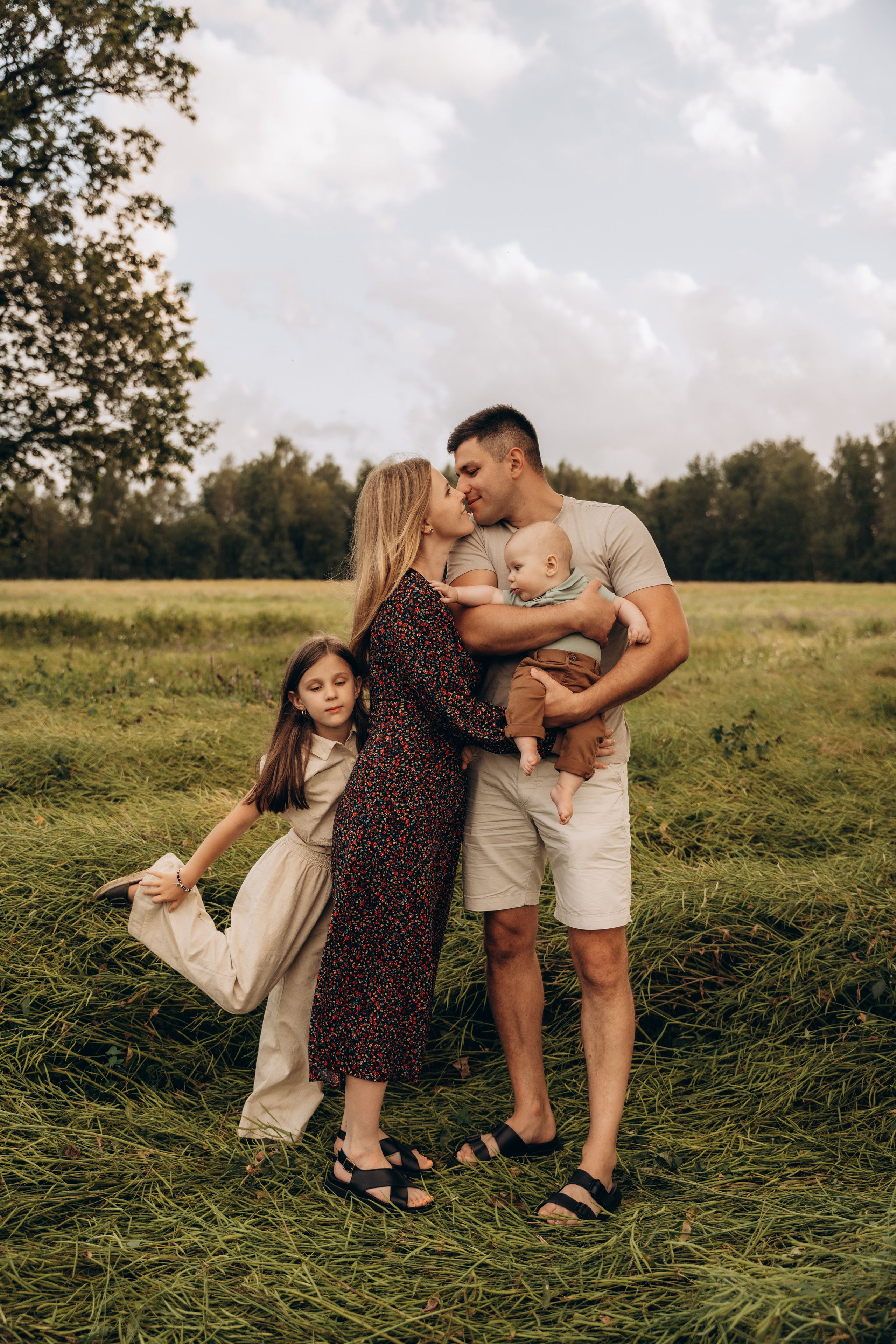 Оля, Женя, Роза и Федя. Фотограф Мария Миллс | Минск