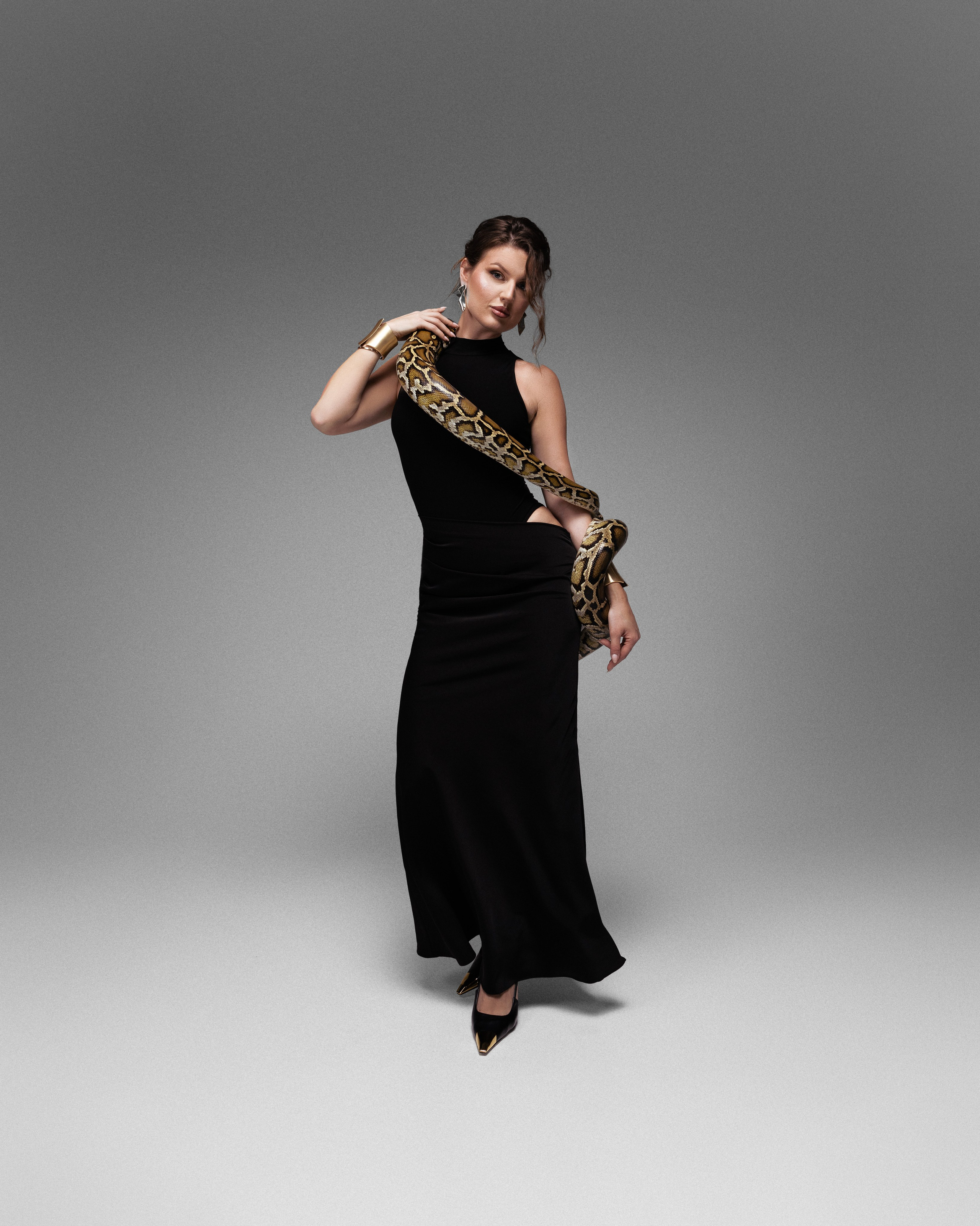 Со змеей. Фотограф и контент-maker Диля Голубникова | Москва