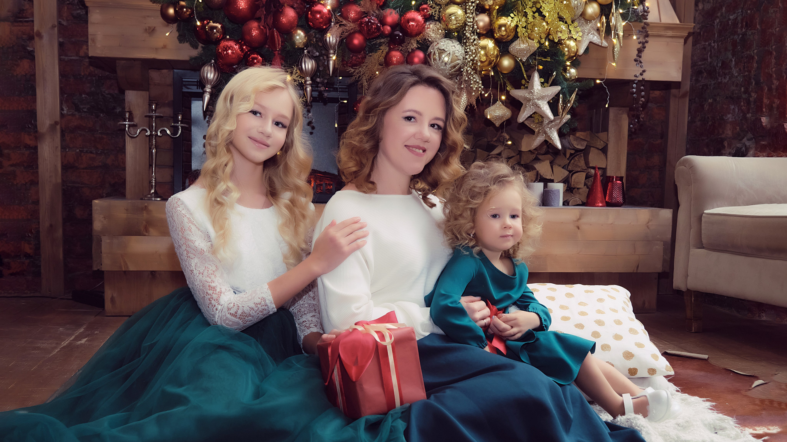 Новогодняя фотосессия для семьи в Октябрьском