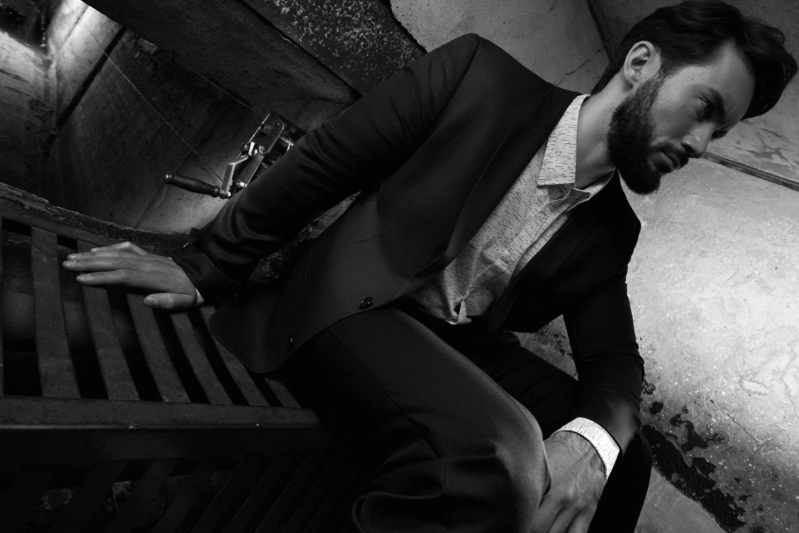 «Бункер» for MOB.magazine. Vetto Golos | Shooting in Dubai | Photographer