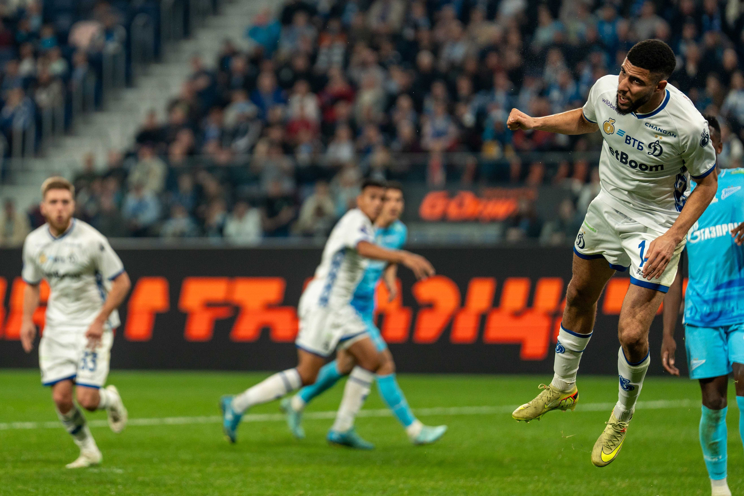 Зенит — Динамо (Москва): фотогалерея РПЛ, 13 тур на Газпром Арене | Антон Гауф. Спортивный фотограф в Санкт-Петербурге | Антон Гауф