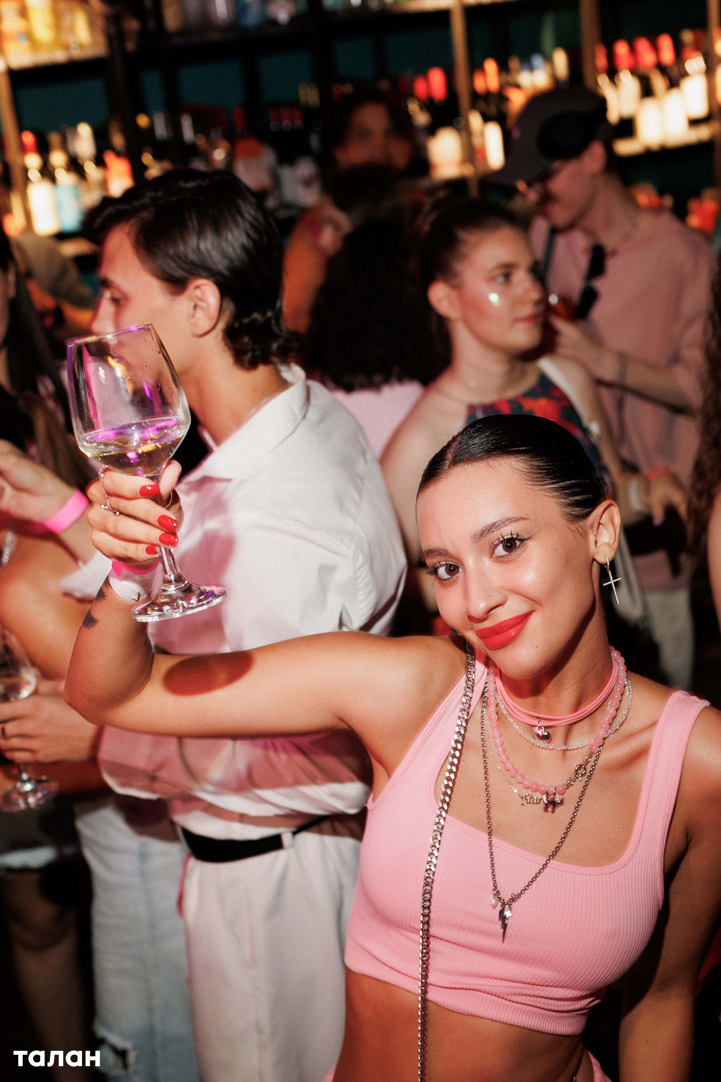 ВИНОТЕКА [бар+магаз] — BIRTHDAY PARTY. СВОИ. ФОТООТЧЕТЫ-СОБЫТИЯ-МЕСТА