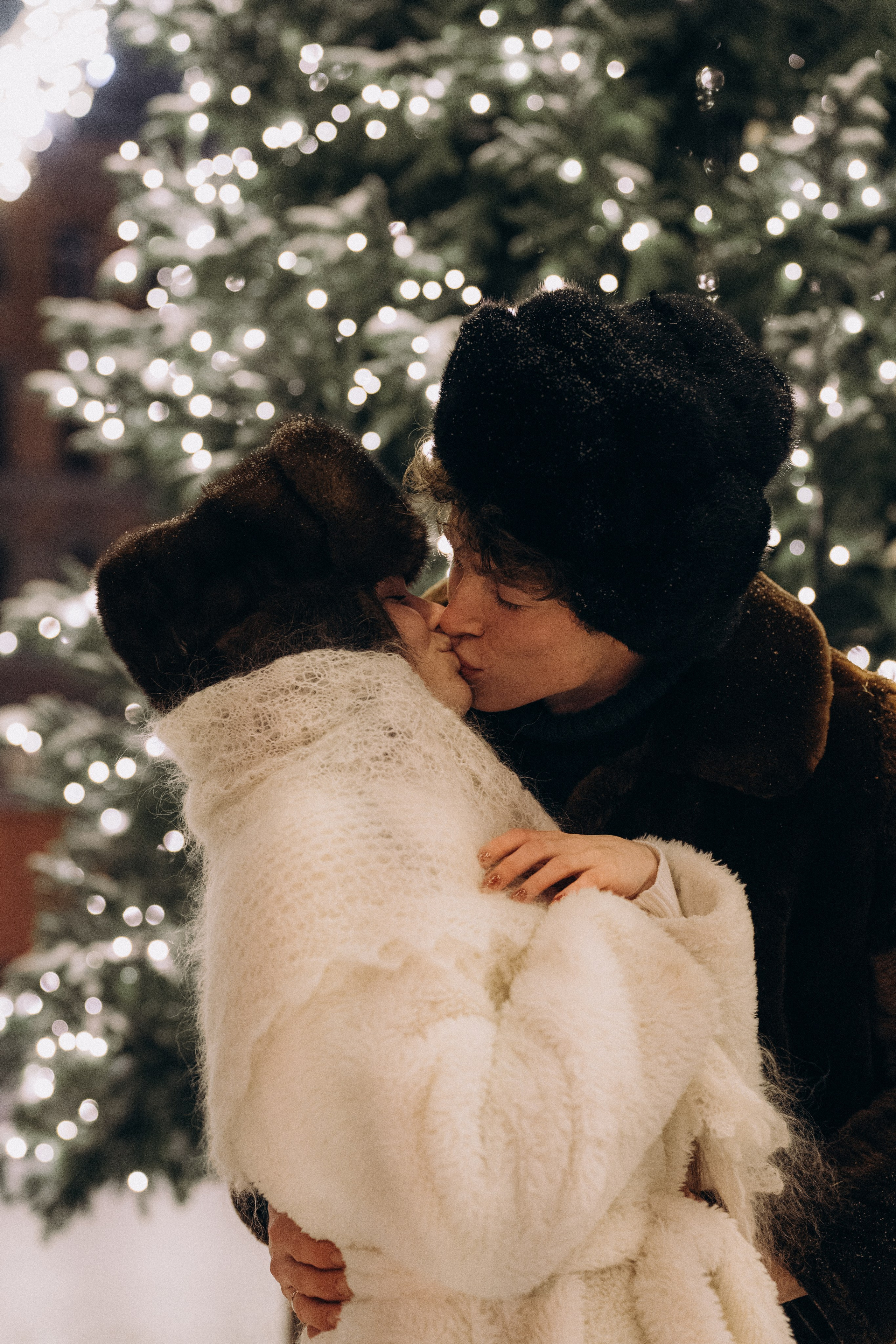 НОВОГОДНЯЯ ПРОГУЛКА ПАРЫ ПО ЧЕРНЫШЕВСКОЙ ПЕРЕД НОВЫМ ГОДОМ. Профессиональный фотограф, Санкт-Петербург — Виктория Богомолова