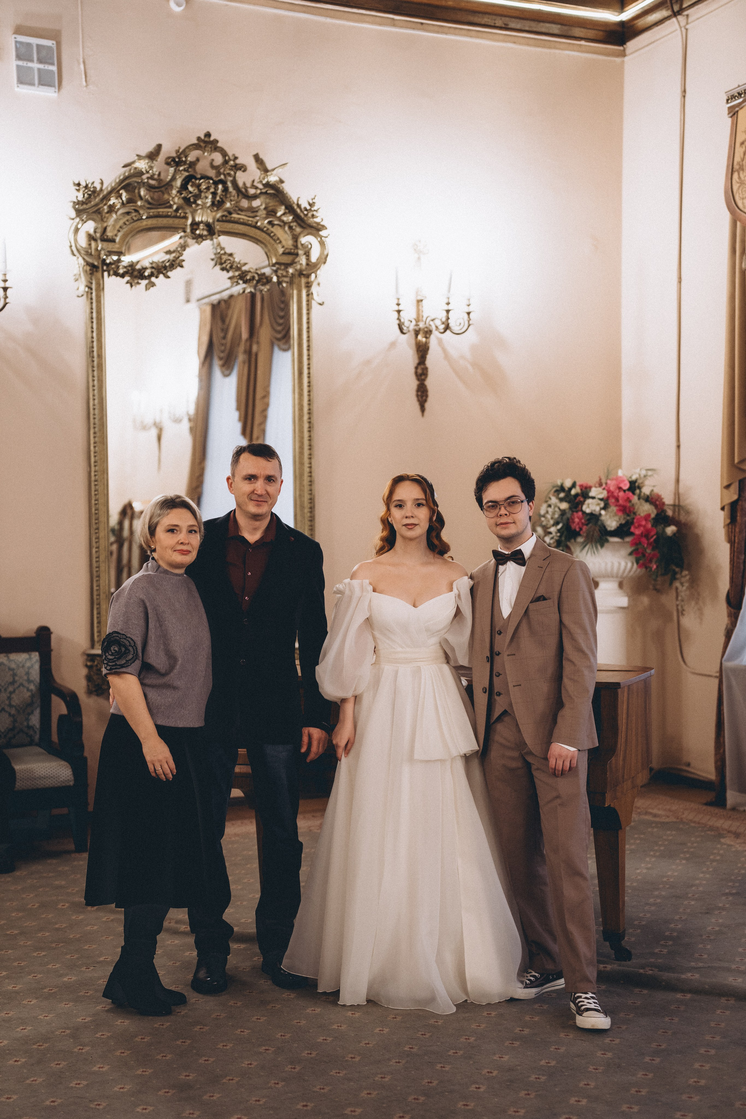 СВАДЕБНАЯ СЬЕМКА ВО ВТОРОМ ДВОРЦЕ С ГОСТЯМИ И ПРОГУЛКА В ТАВРИЧЕСКОМ САДУ. Профессиональный фотограф, Санкт-Петербург — Виктория Богомолова