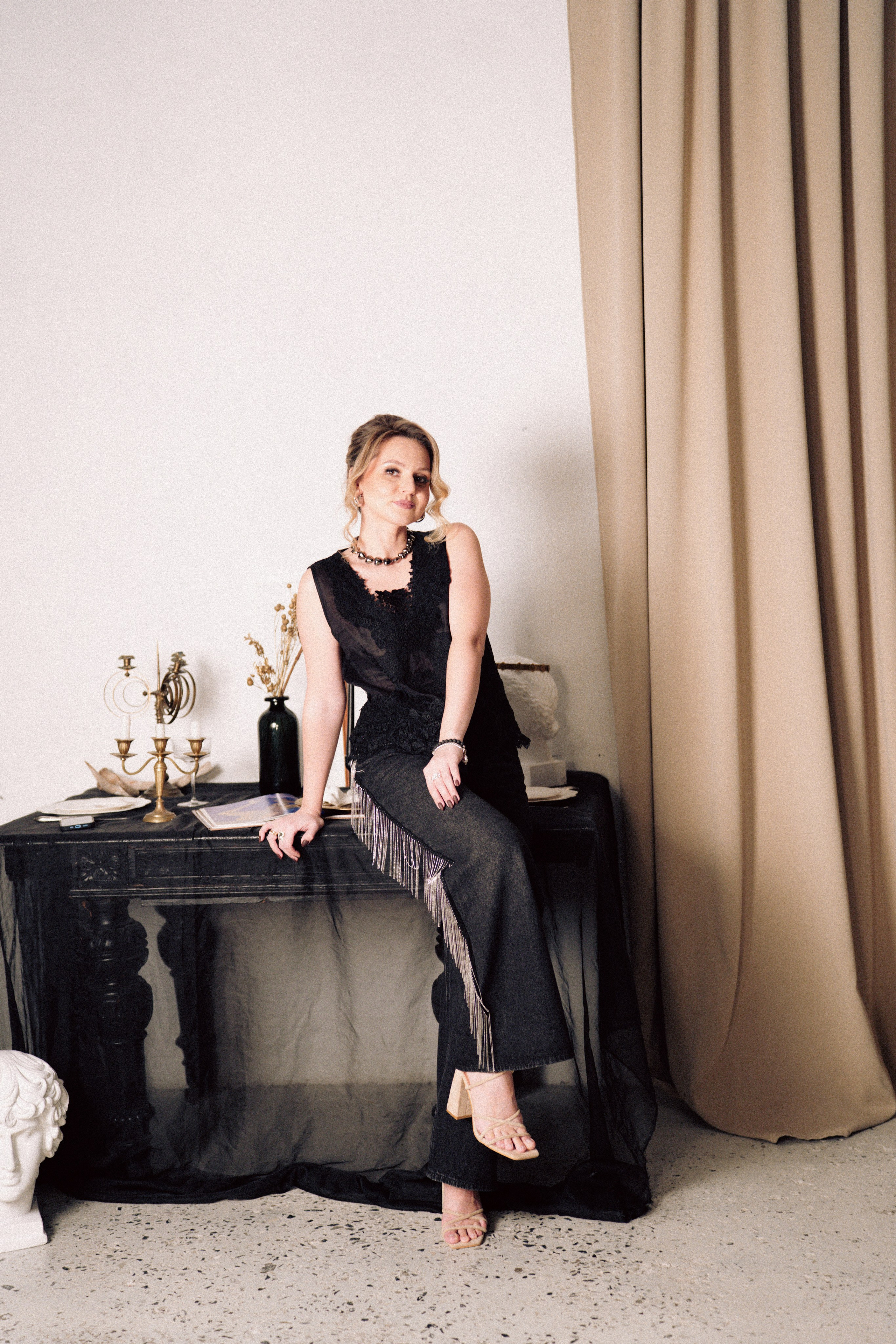 НОВОГОДНЯЯ ФОТОСЕСИИЯ В СТУДИИ ДЛЯ ДЕВУШКИ И ПРОГУЛКА ПО ЧЕРНЫШЕВСКОЙ. Профессиональный фотограф, Санкт-Петербург — Виктория Богомолова