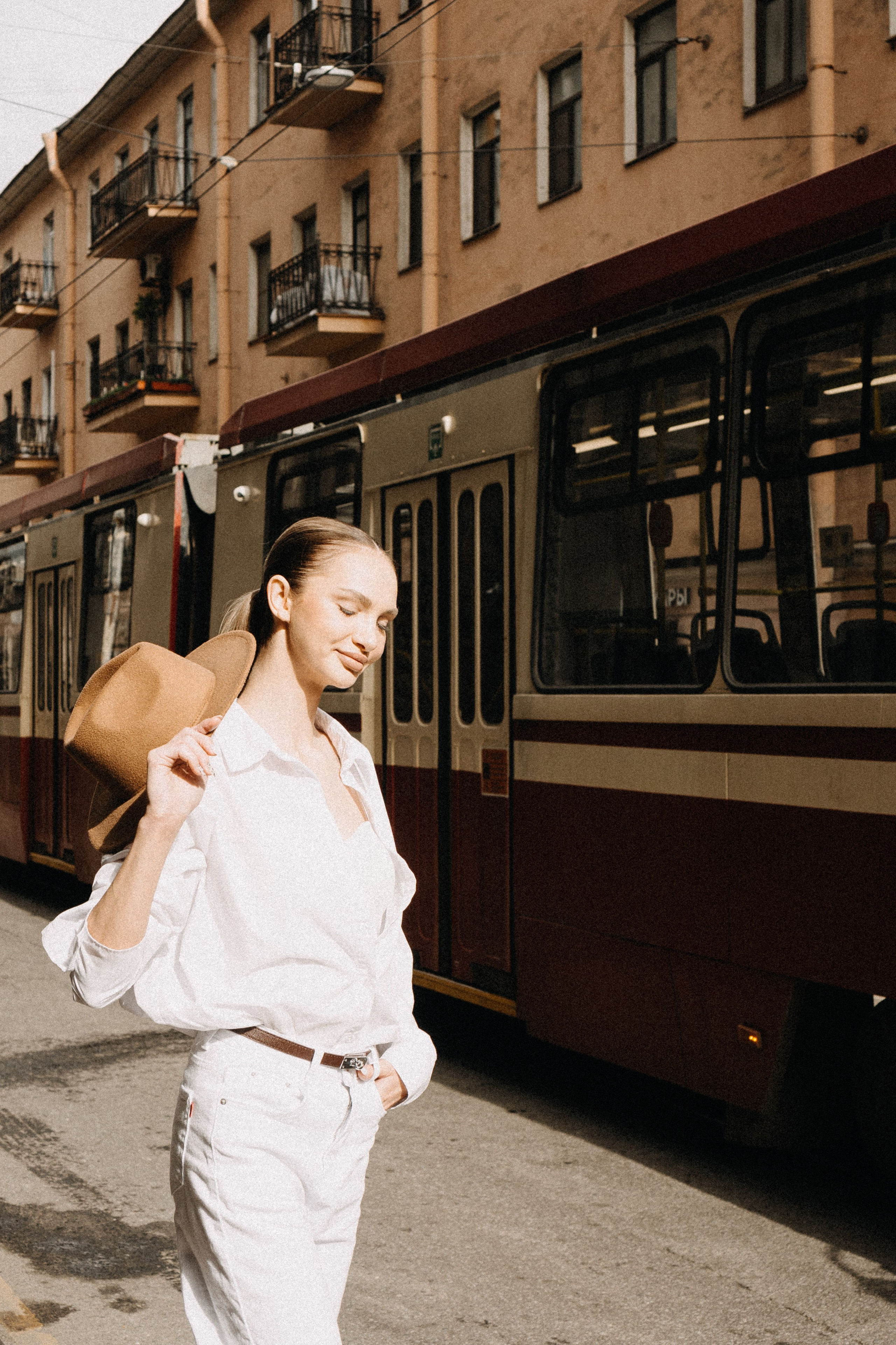 МЫ ГУЛЯЛИ ПРО КРЫШАМ ПИТЕРА. Профессиональный фотограф, Санкт-Петербург — Виктория Богомолова