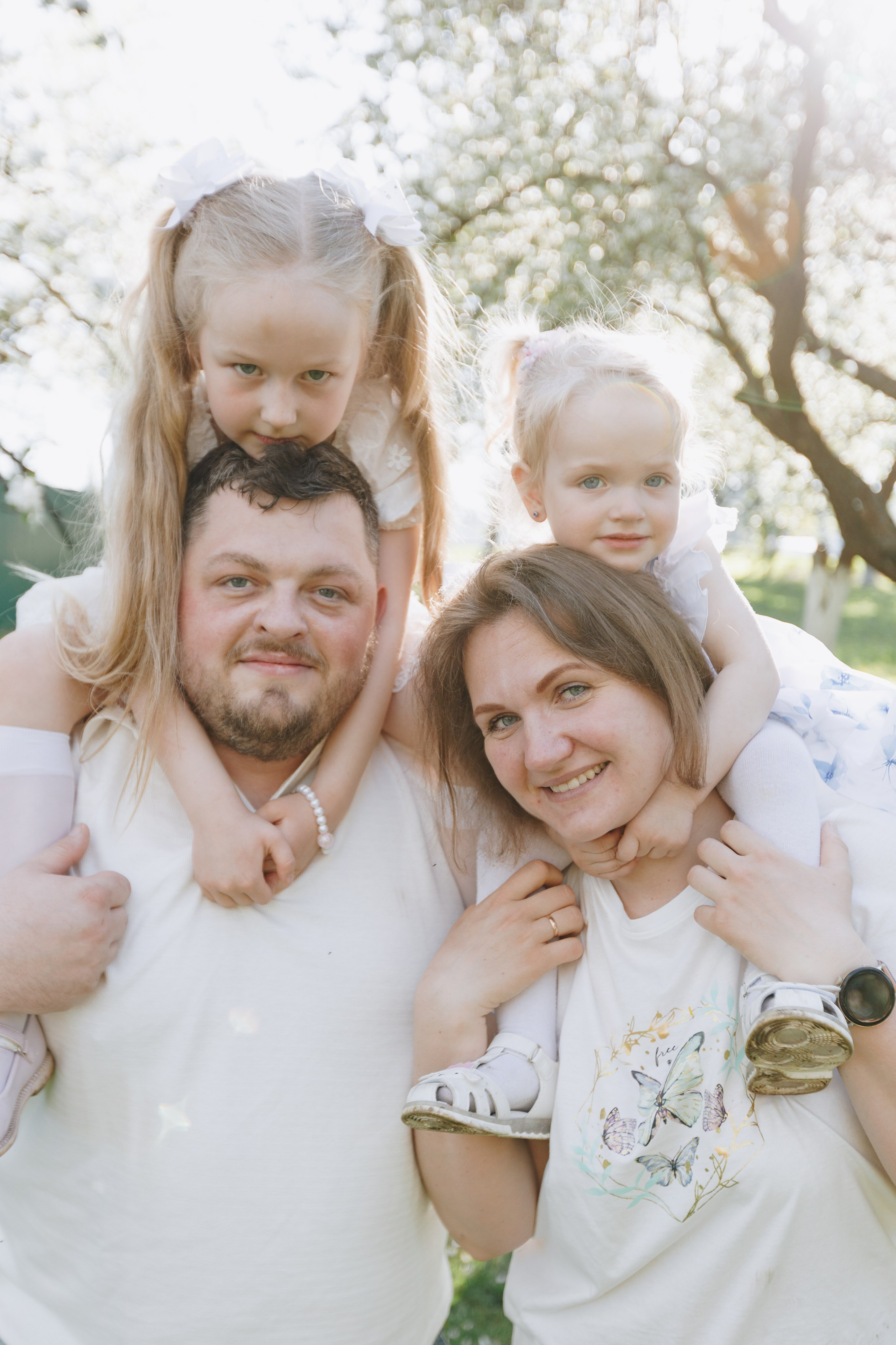 Семья весной. Свадебный семейный фотограф и видеограф Гомель Минск Беларусь Европа