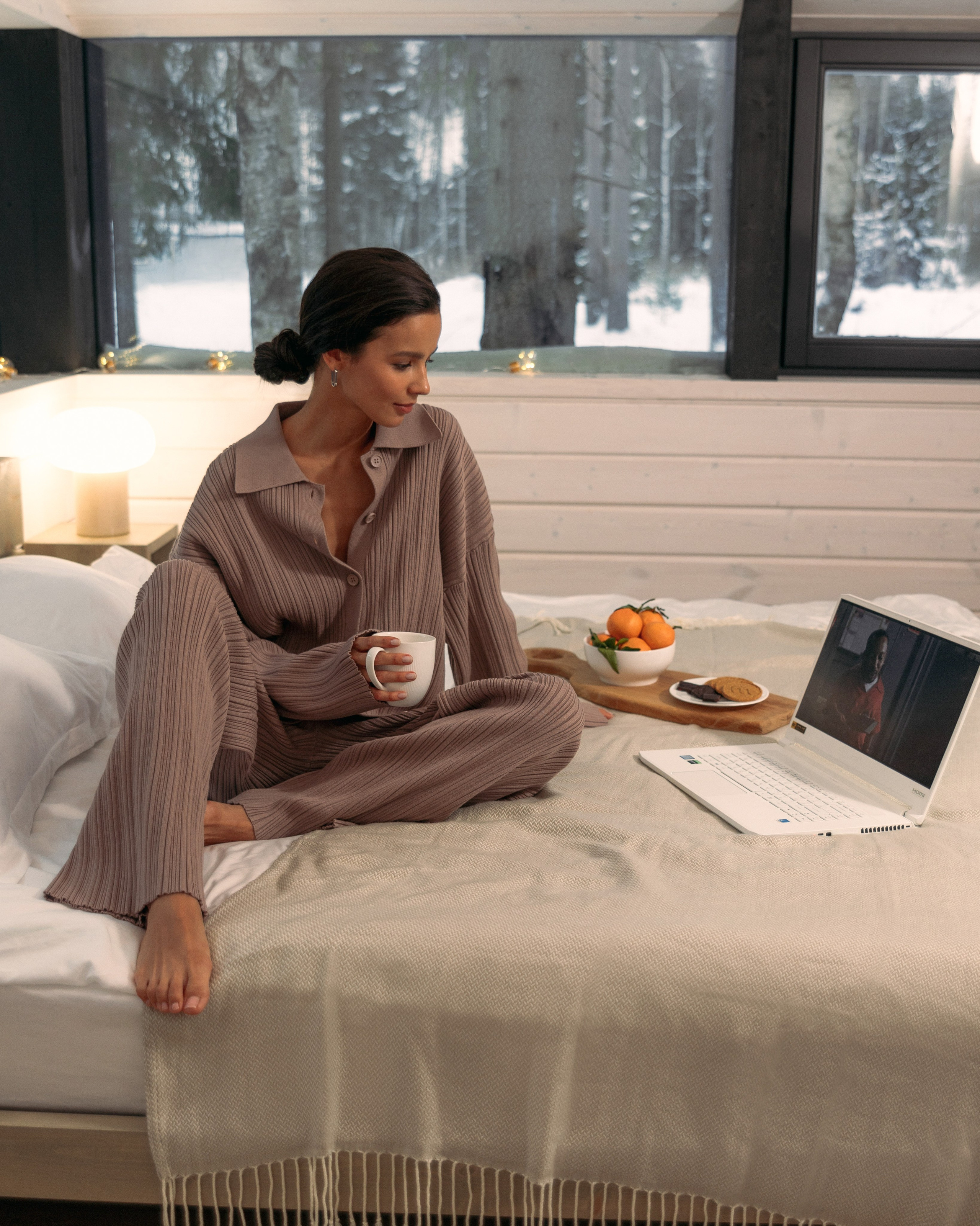 Контент съемка для бренда одежды реклама lokbook лукбук. Фотограф в Санкт-Петербурге и Москве