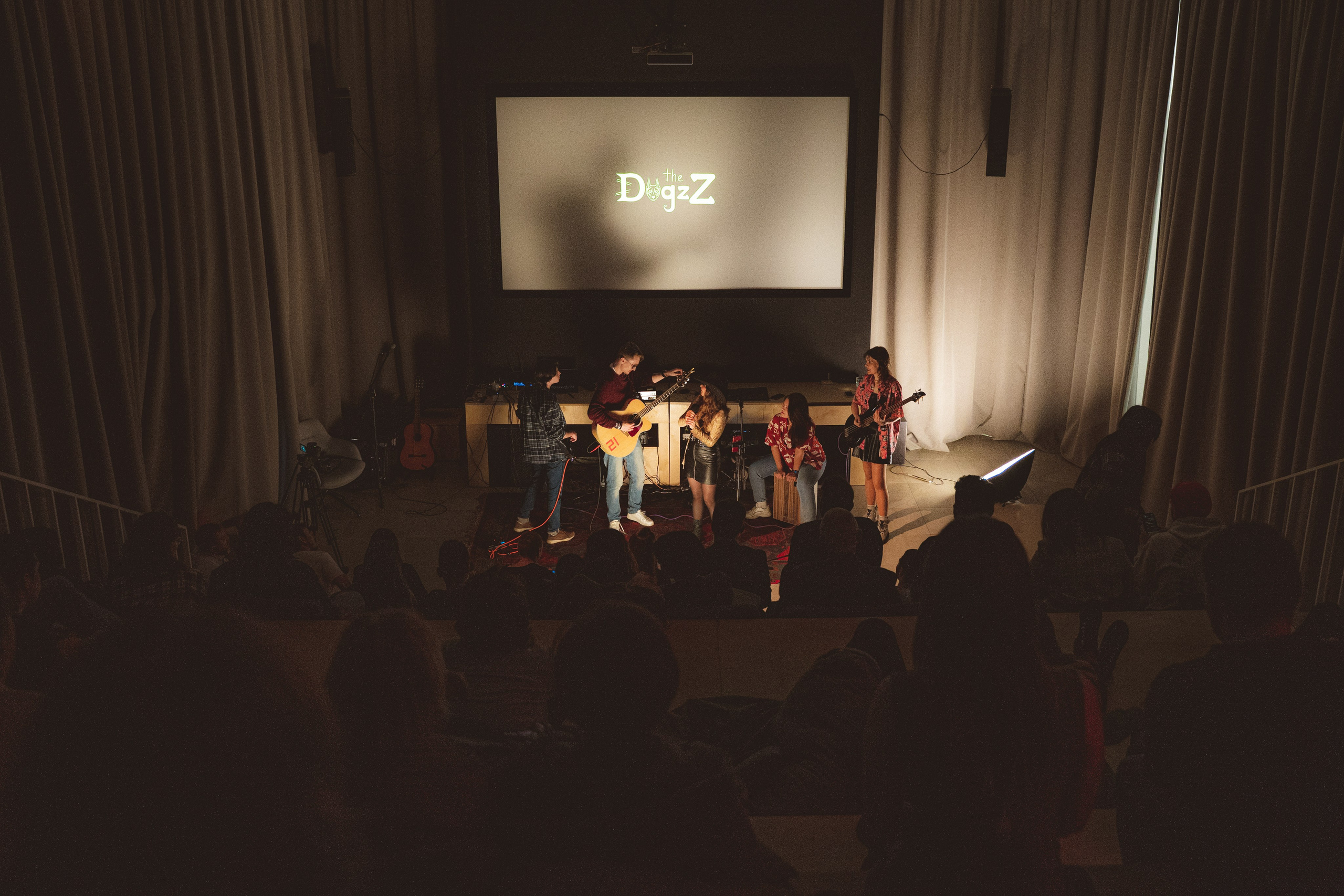 Квартирник в Ко-воркинге «Люди». Свадебный и репортажный фотограф в Уфе| Осетрова Ольга