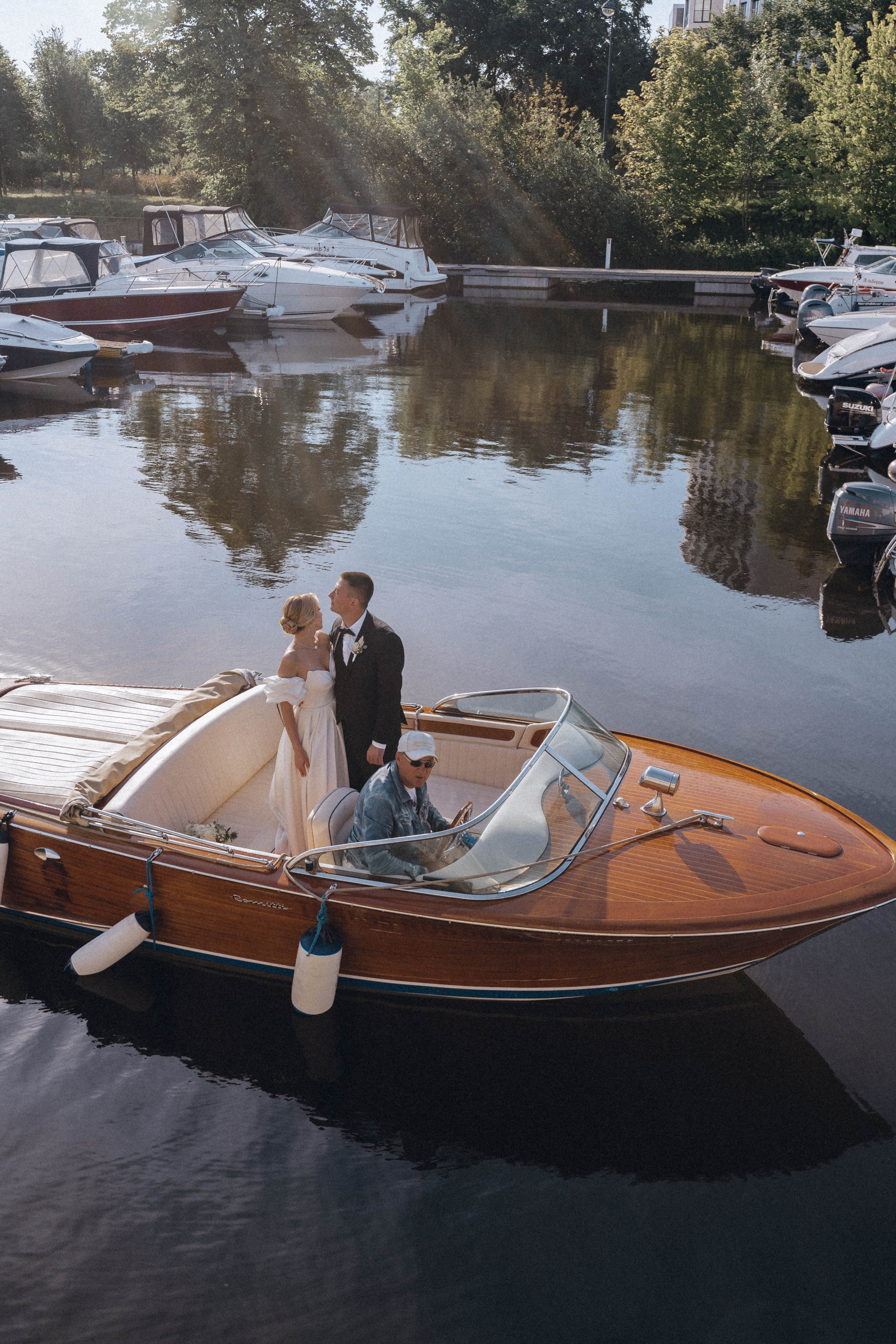 СВАДЕНБНАЯ СЬЕМКА НА КАТЕРЕ ПО КАНАЛАМ САНКТ-ПЕТЕРБУРГА И В АКВАТОРИИ НЕВЫ. Профессиональный фотограф, Санкт-Петербург — Виктория Богомолова