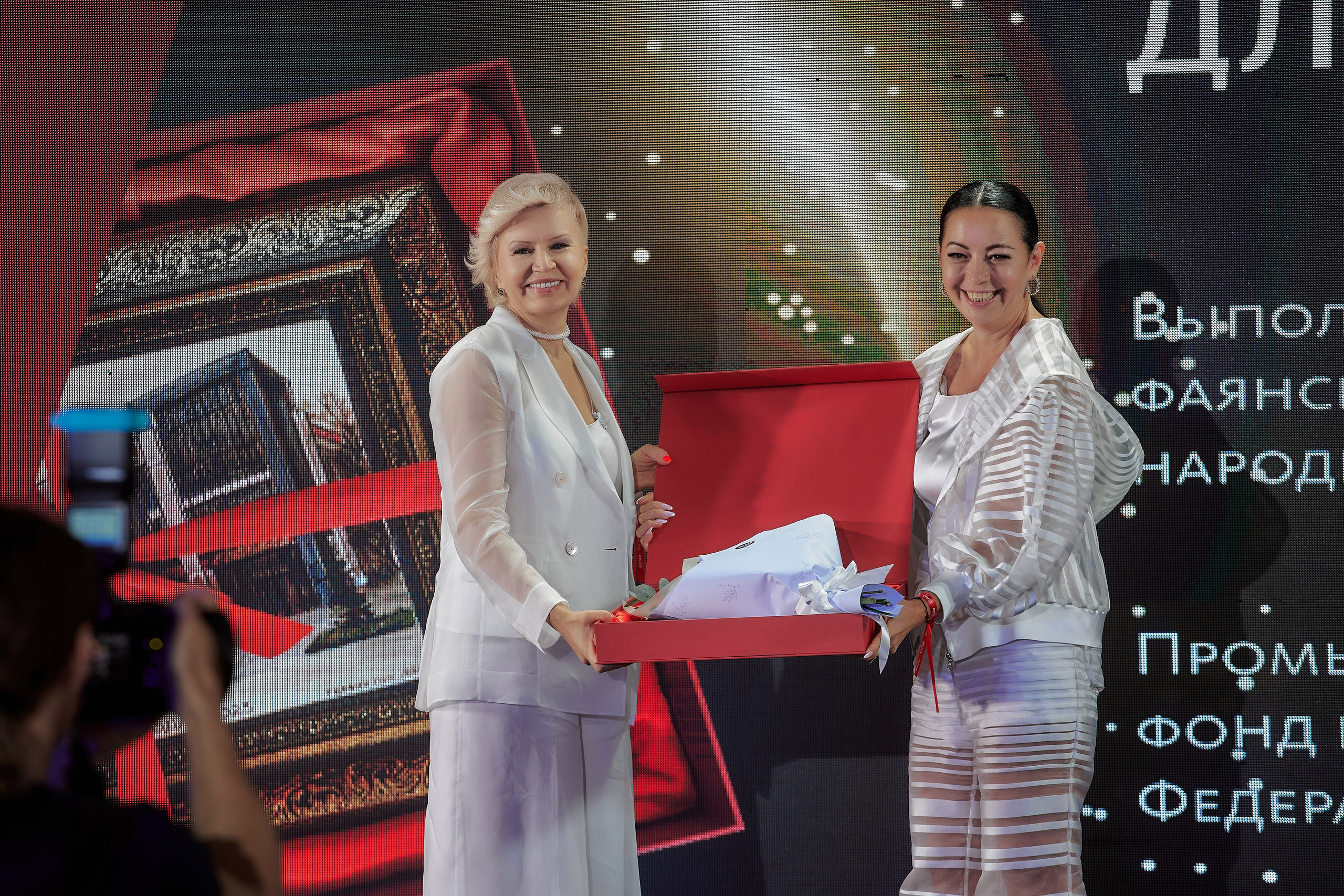 День рождение компании Мейтан. Свадебный репортажный и фуд фотограф в Барнауле Гайфулин Виталий