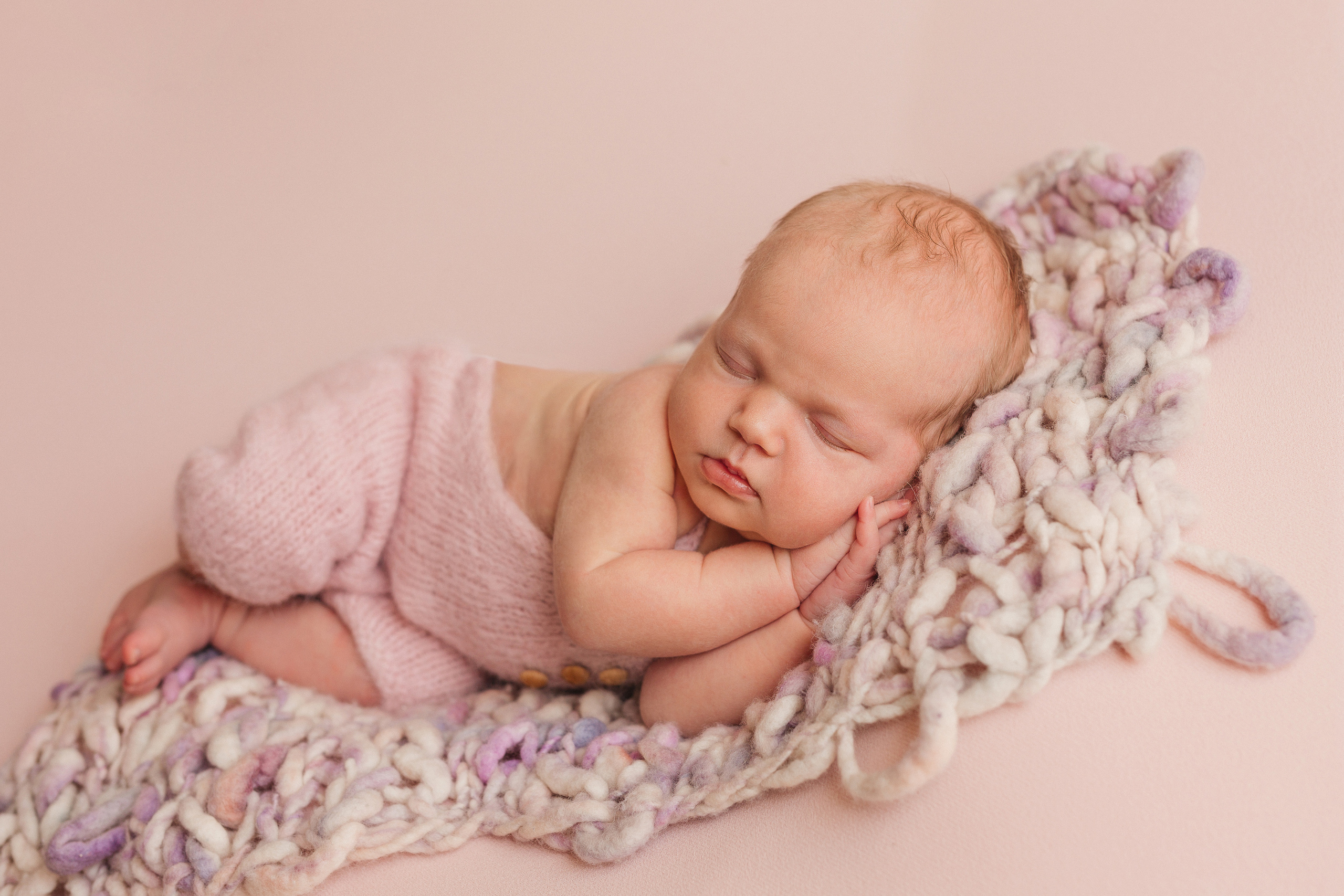 Фотограф новорожденных Йошкар-Ола Казань Чебоксары фотосессия новорожденных фотосессия новорожденного детский фотограф фото младенца детская фотосессия семейный фотограф в Йошкар-Оле Казани Чебоксарах newborn фотосессия фото младенца мальчика фото младенца девочки фотосессия с ребенком фотосессия младенцев фотограф младенцев фотографии детей фотосессия с сыном фотосессия с дочкой карточки для фотосессии новорожденных идеи для фотосессии по месяцам фотосессия новорожденных дома фотосессия новорожденного в студии фотостудия семейная фотосессия с новорожденным одежда для фотосессии новорожденного новорожденной мама и сын мама и дочь двойня новорожденная двойня королевская двойня фотосессия двойни фотосессия родителей новорожденного с новорожденным фото пальчиков фото пяточек самые милые фотографии маленькие пяточки маленькие ручки маленькие пальчики реквизит для фотосессии новорожденных