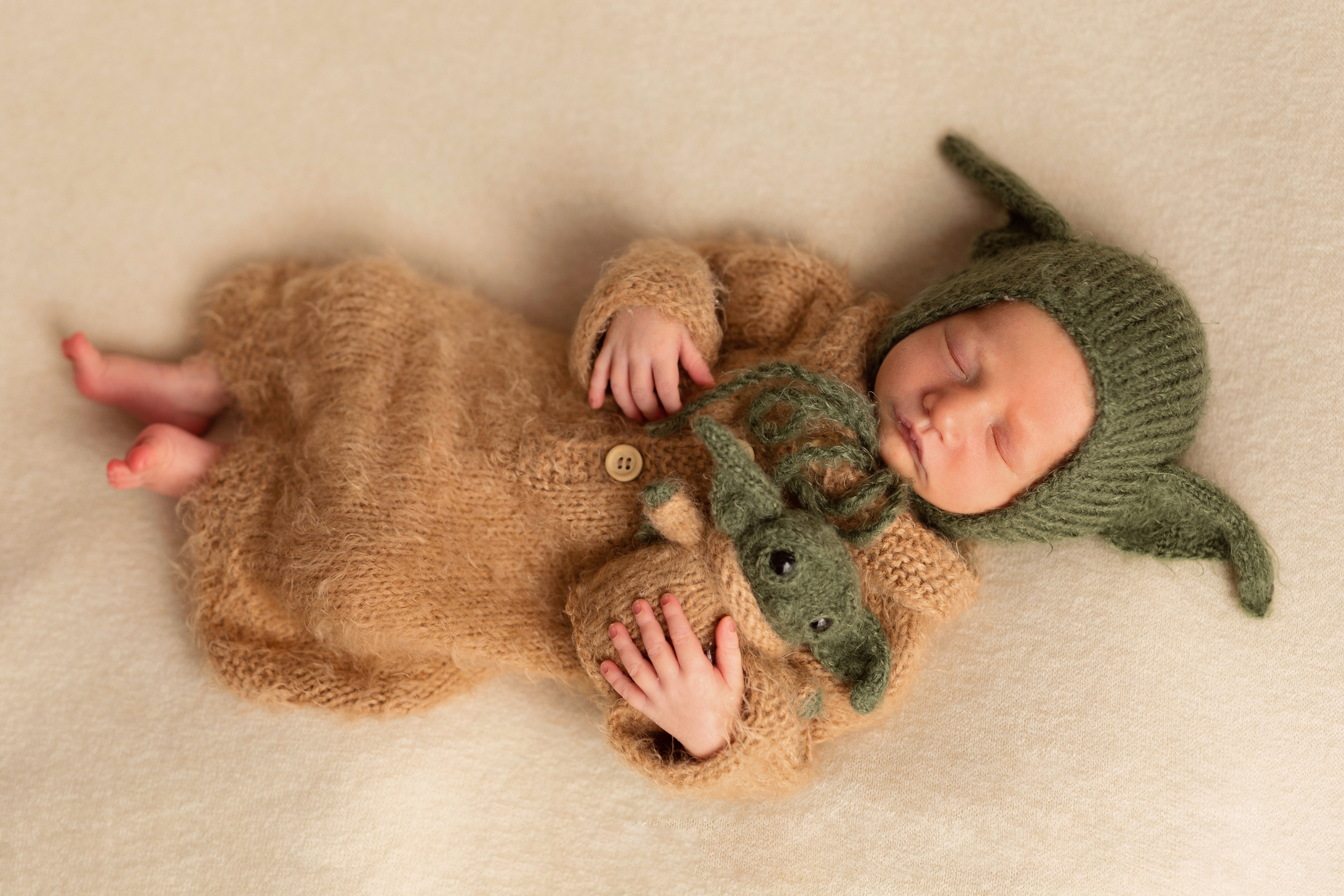 Фотограф новорожденных Йошкар-Ола Казань Чебоксары фотосессия новорожденных фотосессия новорожденного детский фотограф фото младенца детская фотосессия семейный фотограф в Йошкар-Оле Казани Чебоксарах newborn фотосессия фото младенца мальчика фото младенца девочки фотосессия с ребенком фотосессия младенцев фотограф младенцев фотографии детей фотосессия с сыном фотосессия с дочкой карточки для фотосессии новорожденных идеи для фотосессии по месяцам фотосессия новорожденных дома фотосессия новорожденного в студии фотостудия семейная фотосессия с новорожденным одежда для фотосессии новорожденного новорожденной мама и сын мама и дочь двойня новорожденная двойня королевская двойня фотосессия двойни фотосессия родителей новорожденного с новорожденным фото пальчиков фото пяточек самые милые фотографии маленькие пяточки маленькие ручки маленькие пальчики реквизит для фотосессии новорожденных 