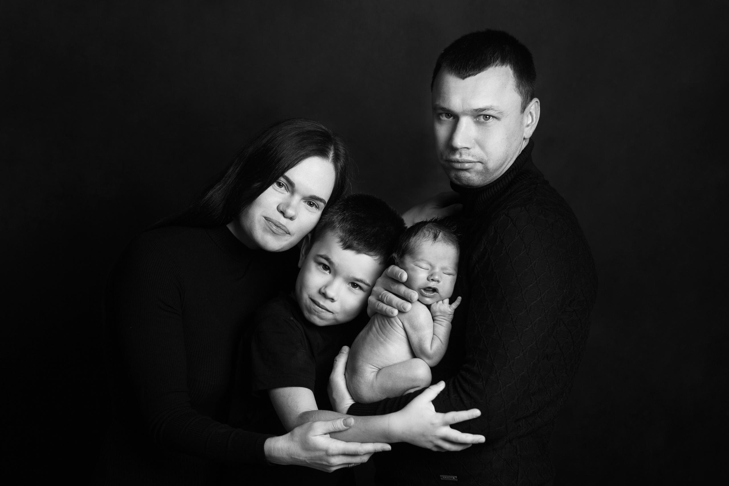 Фотограф новорожденных Йошкар-Ола Казань Чебоксары фотосессия новорожденных фотосессия новорожденного детский фотограф фото младенца детская фотосессия семейный фотограф в Йошкар-Оле Казани Чебоксарах newborn фотосессия фото младенца мальчика фото младенца девочки фотосессия с ребенком фотосессия младенцев фотограф младенцев фотографии детей фотосессия с сыном фотосессия с дочкой карточки для фотосессии новорожденных идеи для фотосессии по месяцам фотосессия новорожденных дома фотосессия новорожденного в студии фотостудия семейная фотосессия с новорожденным одежда для фотосессии новорожденного новорожденной мама и сын мама и дочь двойня новорожденная двойня королевская двойня фотосессия двойни фотосессия родителей новорожденного с новорожденным фото пальчиков фото пяточек самые милые фотографии маленькие пяточки маленькие ручки маленькие пальчики реквизит для фотосессии новорожденных