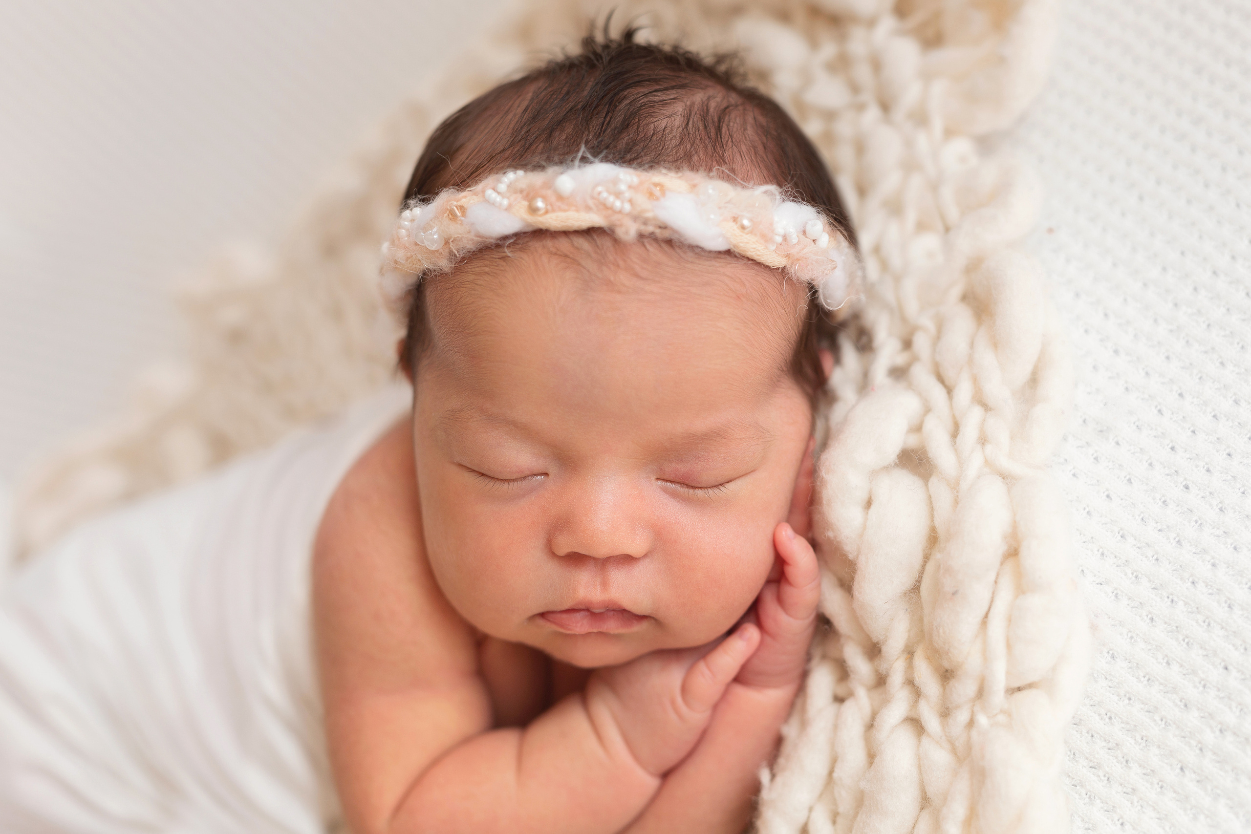 Фотограф новорожденных Йошкар-Ола Казань Чебоксары фотосессия новорожденных фотосессия новорожденного детский фотограф фото младенца детская фотосессия семейный фотограф в Йошкар-Оле Казани Чебоксарах newborn фотосессия фото младенца мальчика фото младенца девочки фотосессия с ребенком фотосессия младенцев фотограф младенцев фотографии детей фотосессия с сыном фотосессия с дочкой карточки для фотосессии новорожденных идеи для фотосессии по месяцам фотосессия новорожденных дома фотосессия новорожденного в студии фотостудия семейная фотосессия с новорожденным одежда для фотосессии новорожденного новорожденной мама и сын мама и дочь двойня новорожденная двойня королевская двойня фотосессия двойни фотосессия родителей новорожденного с новорожденным фото пальчиков фото пяточек самые милые фотографии маленькие пяточки маленькие ручки маленькие пальчики реквизит для фотосессии новорожденных