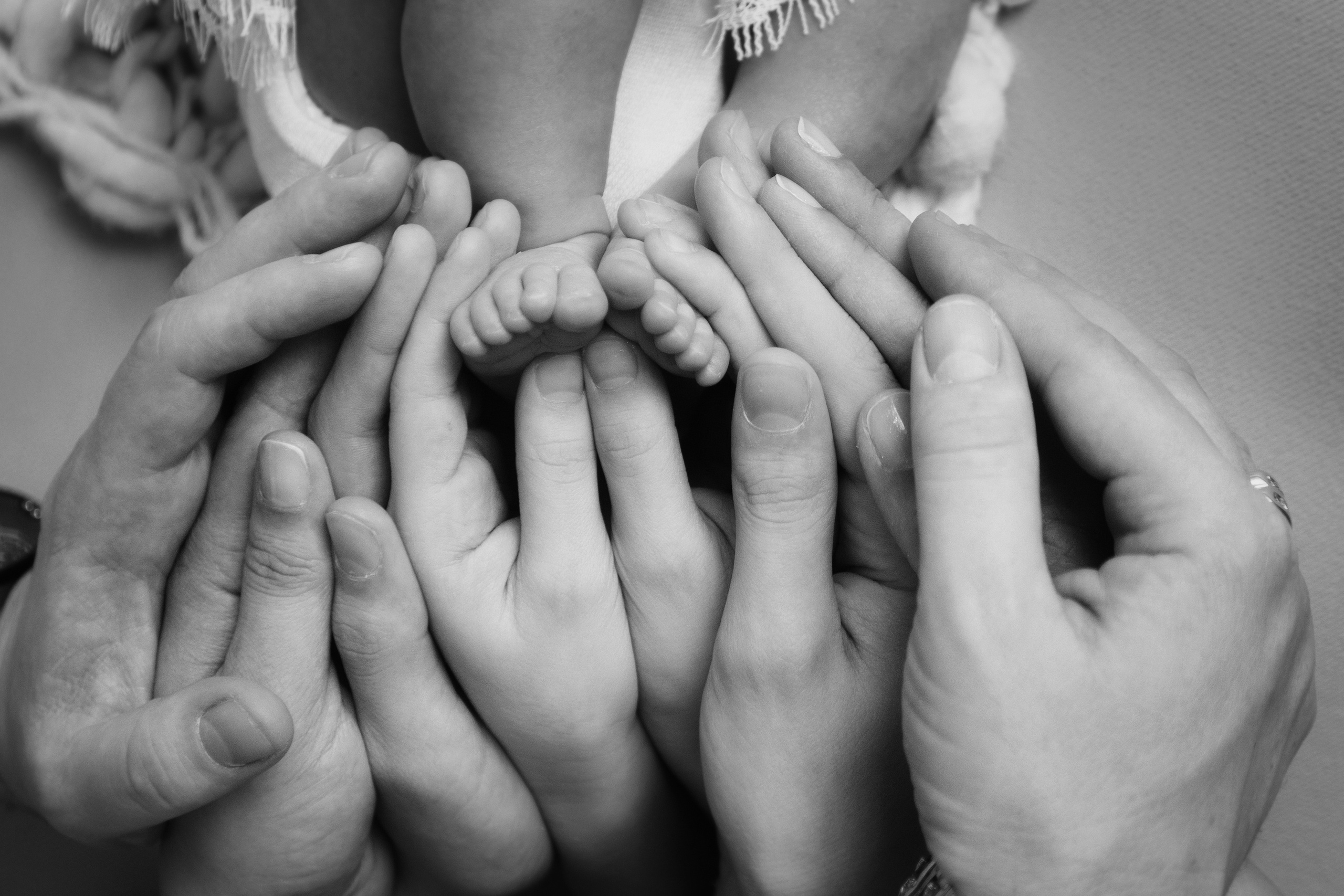 Фотограф новорожденных Йошкар-Ола Казань Чебоксары фотосессия новорожденных фотосессия новорожденного детский фотограф фото младенца детская фотосессия семейный фотограф в Йошкар-Оле Казани Чебоксарах newborn фотосессия фото младенца мальчика фото младенца девочки фотосессия с ребенком фотосессия младенцев фотограф младенцев фотографии детей фотосессия с сыном фотосессия с дочкой карточки для фотосессии новорожденных идеи для фотосессии по месяцам фотосессия новорожденных дома фотосессия новорожденного в студии фотостудия семейная фотосессия с новорожденным одежда для фотосессии новорожденного новорожденной мама и сын мама и дочь двойня новорожденная двойня королевская двойня фотосессия двойни фотосессия родителей новорожденного с новорожденным фото пальчиков фото пяточек самые милые фотографии маленькие пяточки маленькие ручки маленькие пальчики реквизит для фотосессии новорожденных фотосессия большой семьи 