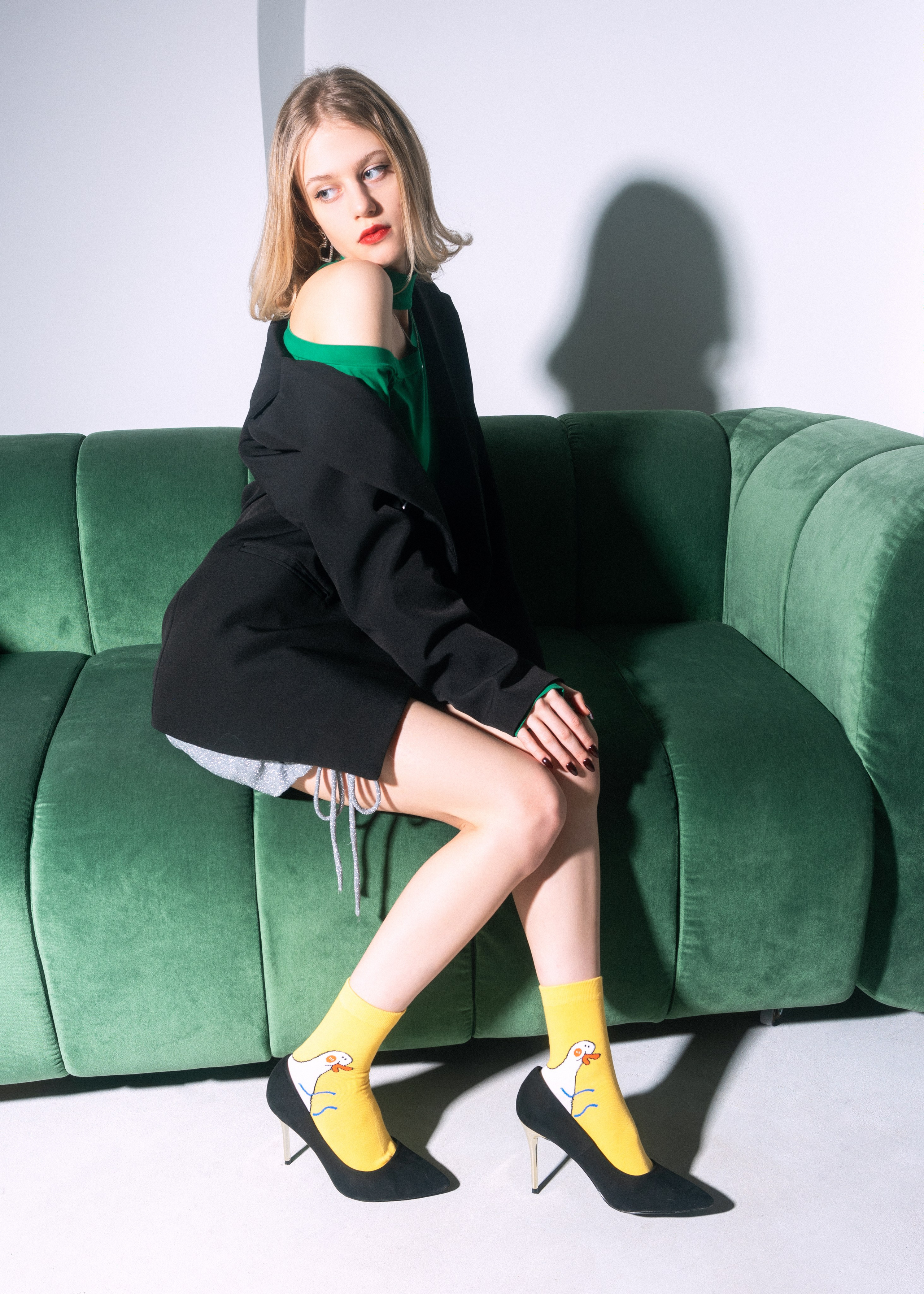 Каталожная съемка одежды на моделях для маркетплейсов с акцентом на стиль и качество в Гуанчжоу в Китае  