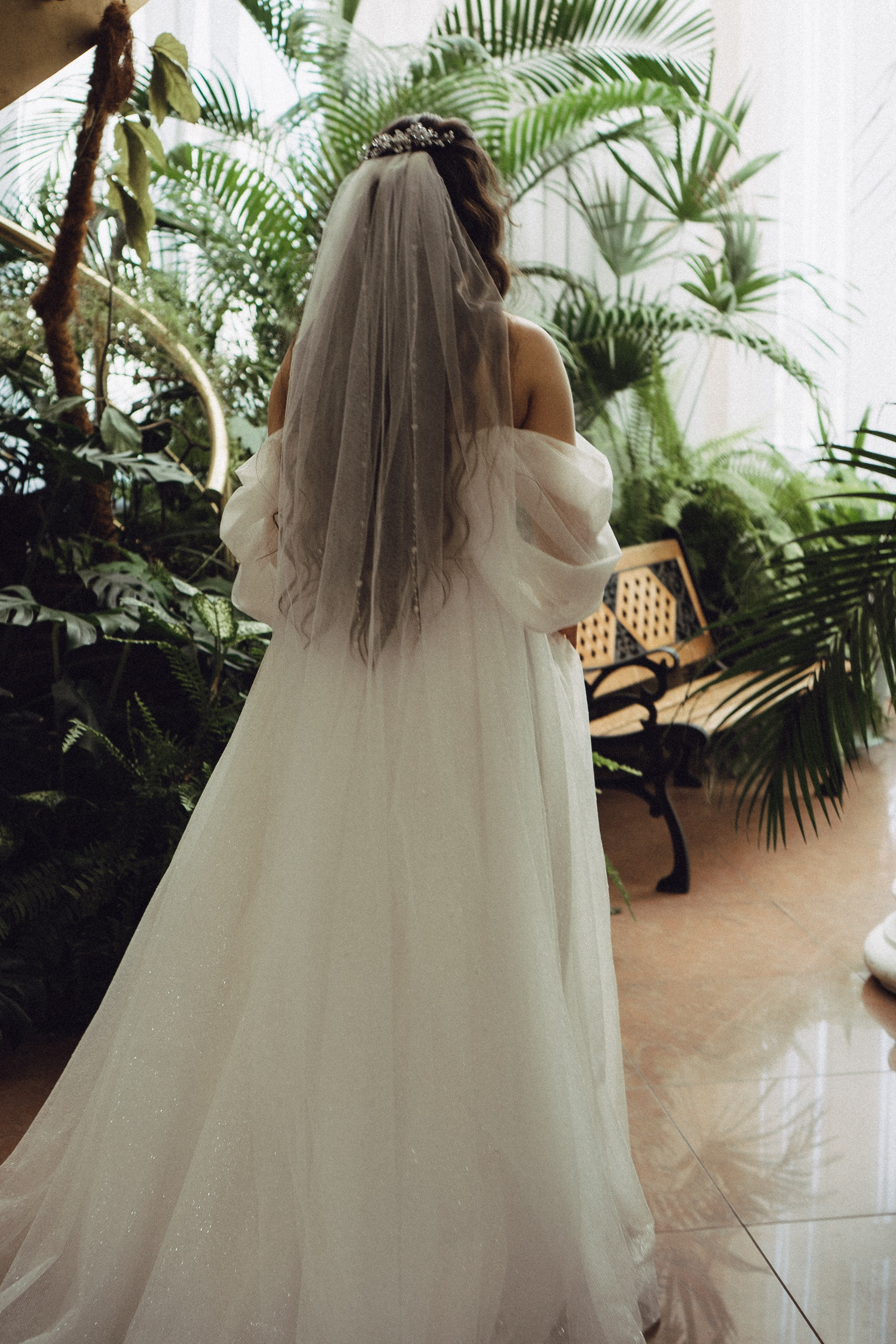 СВАДЕБНАЯ СЬЕМК В ПАРКЕ 300-ЛЕТИЯ. Профессиональный фотограф, Санкт-Петербург — Виктория Богомолова