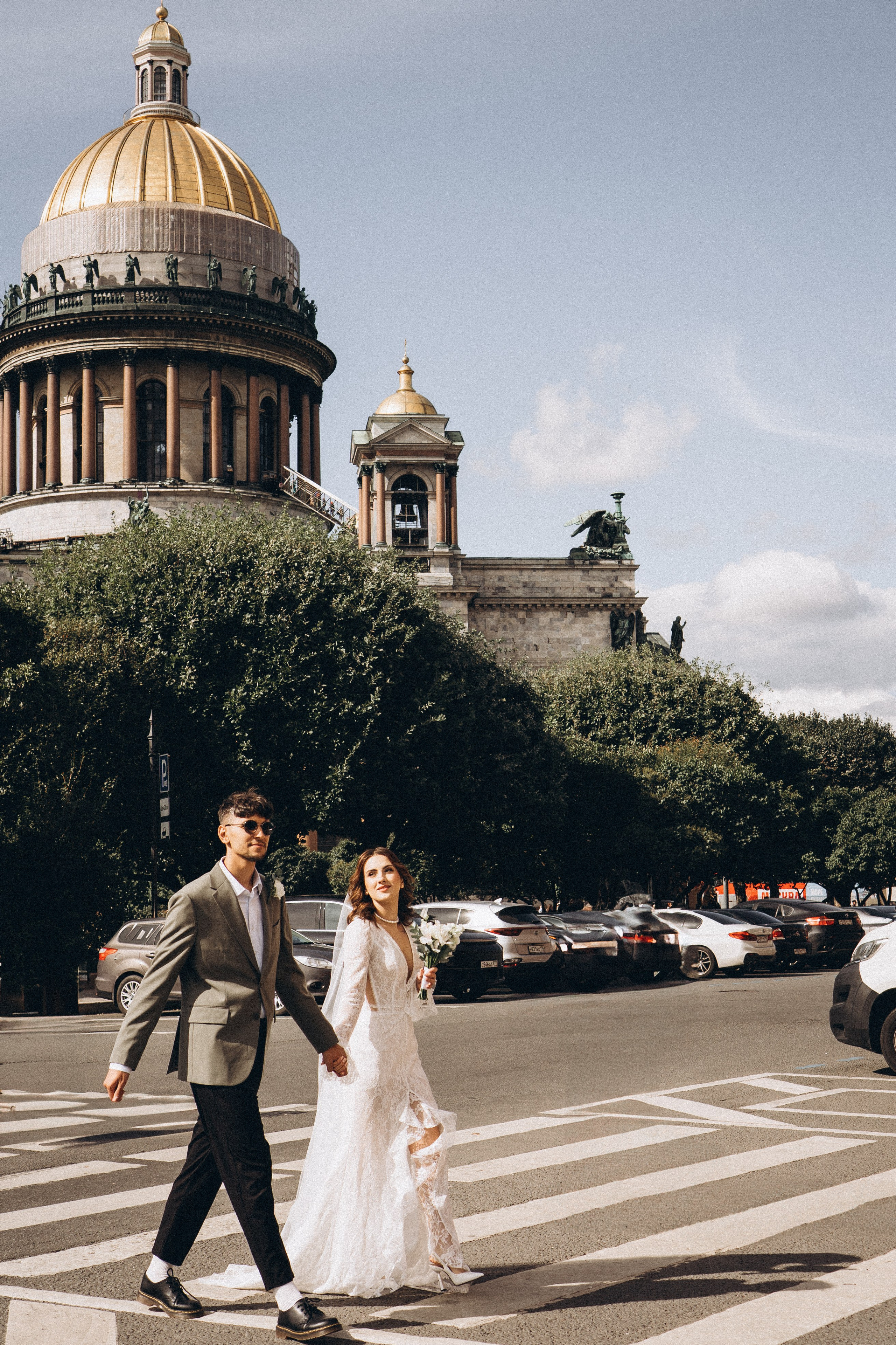 СВАДЕБНАЯ ПРОГУЛКА ВОЗЕ ИСАИКЕВСКОГО СОБОРА АСТОРИИ И ЗАКОНОДАЛЕТНОГО СОБРАНИЯ. Профессиональный фотограф, Санкт-Петербург — Виктория Богомолова