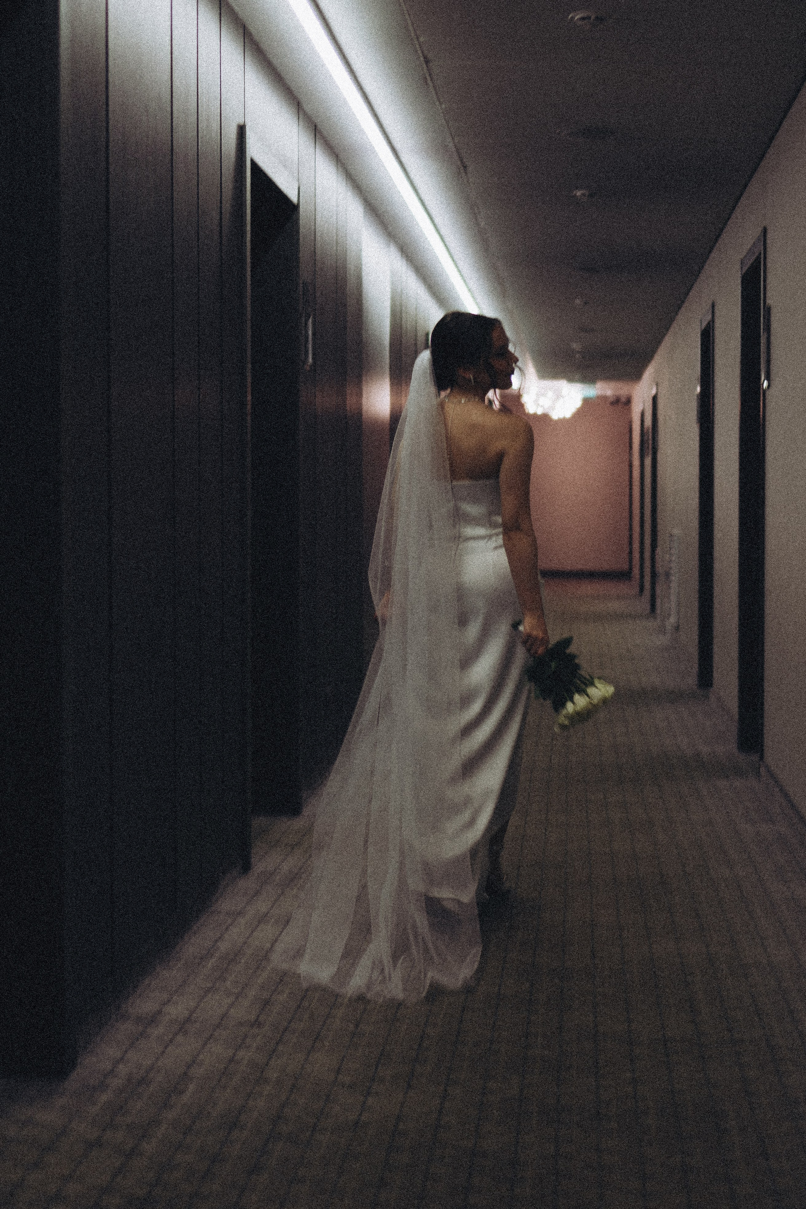 СВАДЕБНАЯ СЬЕМКА СБОРОВ ЖЕНИХА И НЕВЕСТЫ В ОТЕЛЕ И ТАКЖЕ ФОТОСЕССИИЯ В ОТЕЛЕЕ МЕГАПОЛИС БРЯНСК. Профессиональный фотограф, Санкт-Петербург — Виктория Богомолова